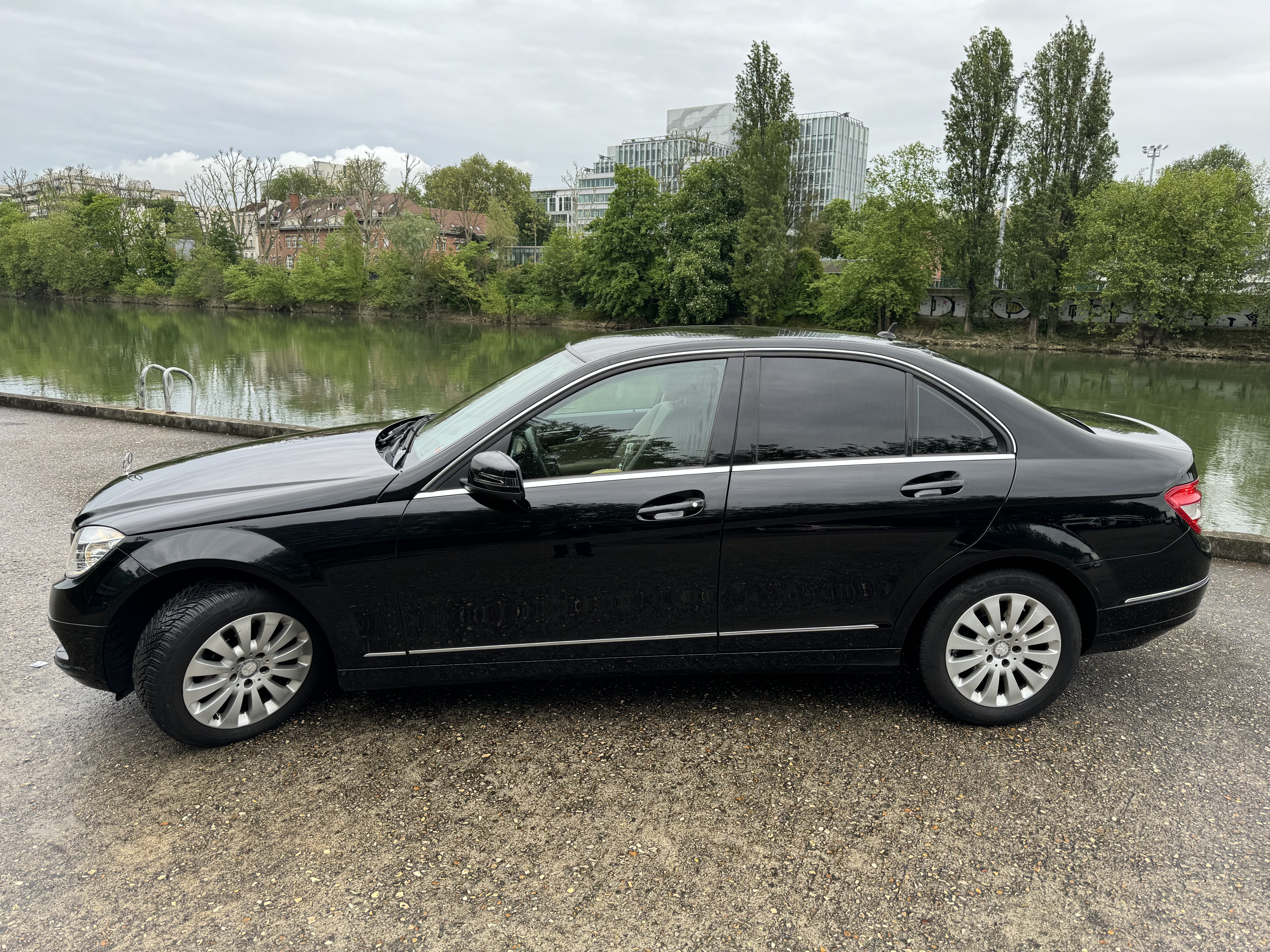 Mercedes-Benz Classe C 200 CGI Avantgarde — Boîte automatique 7 rapports, 2010, Essence 98, automatique