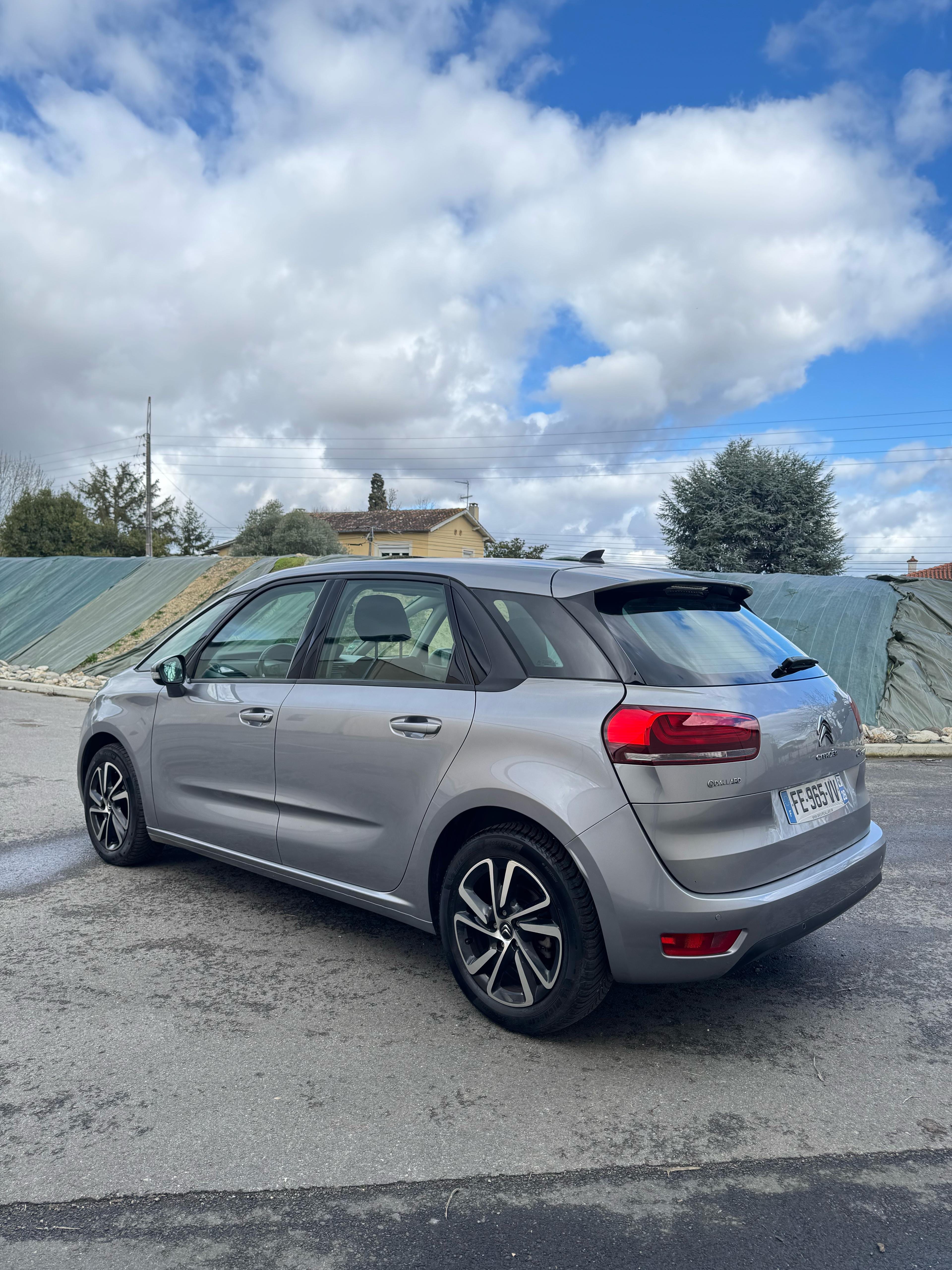 Citroen C4 Spacetourer avec GPS