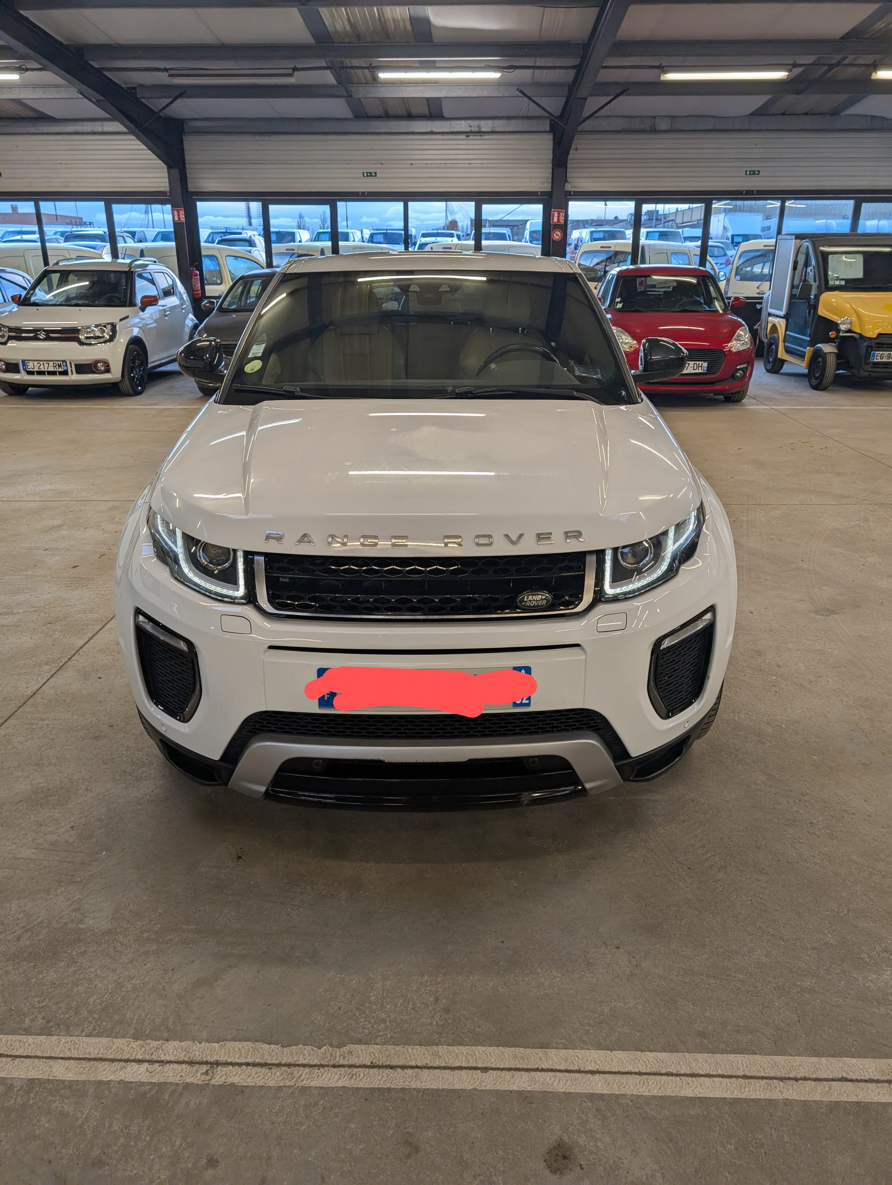 Land-Rover Range Rover Evoque R-Dynamic SE avec Dashcam