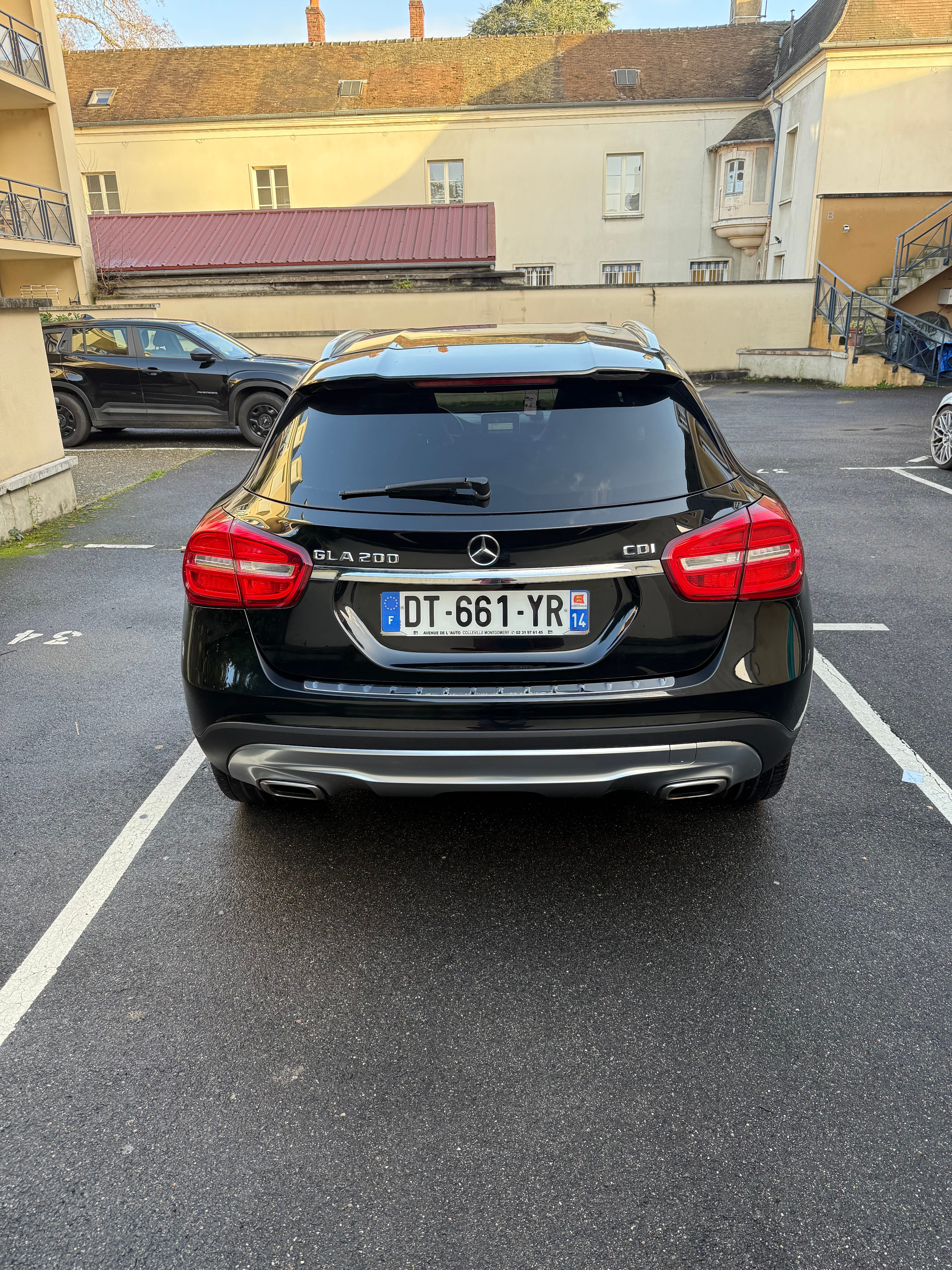 Mercedes-Benz GLA 200 avec GPS