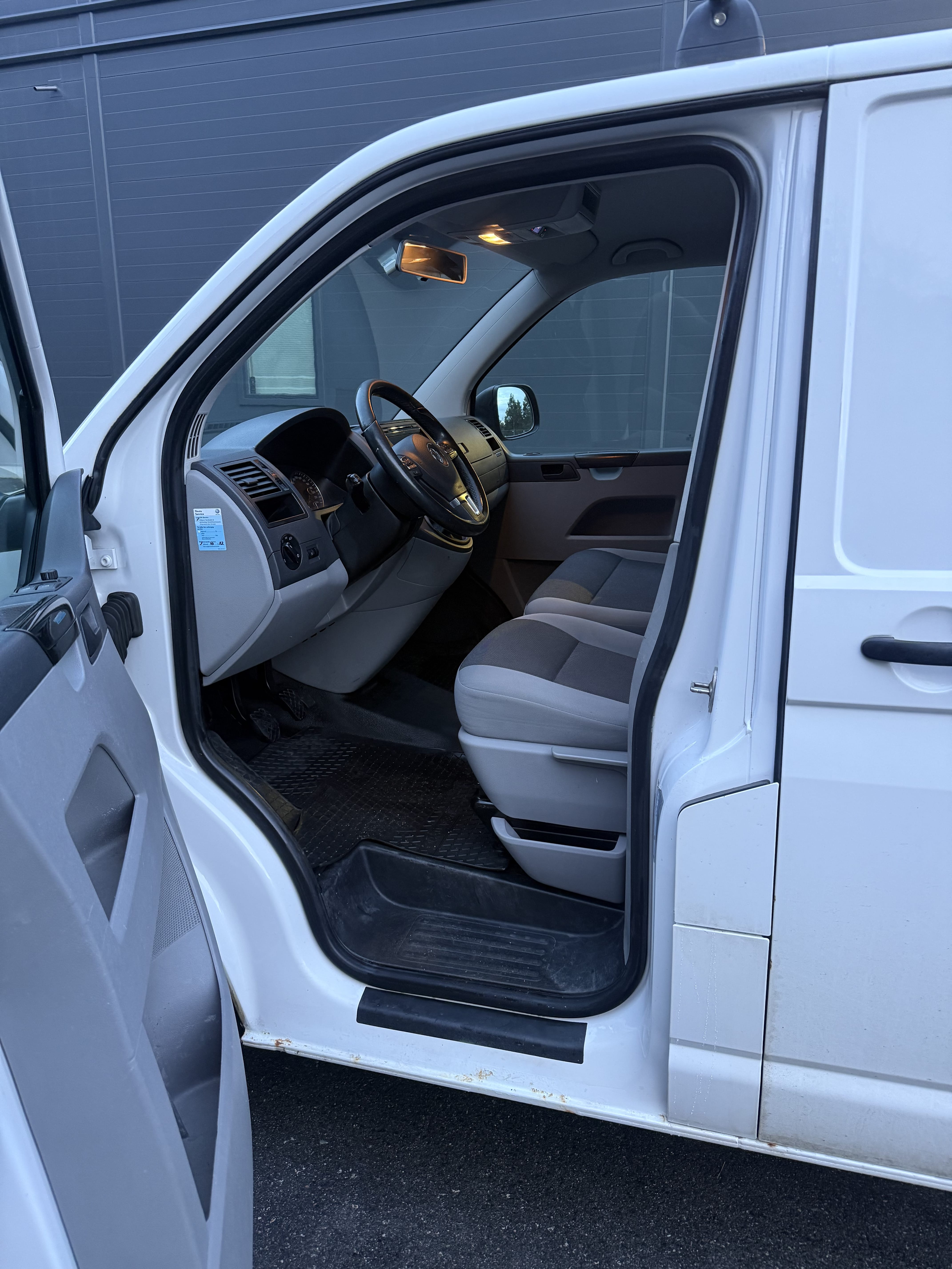 Volkswagen Transporter 2.0 TDI med Bluetooth audio