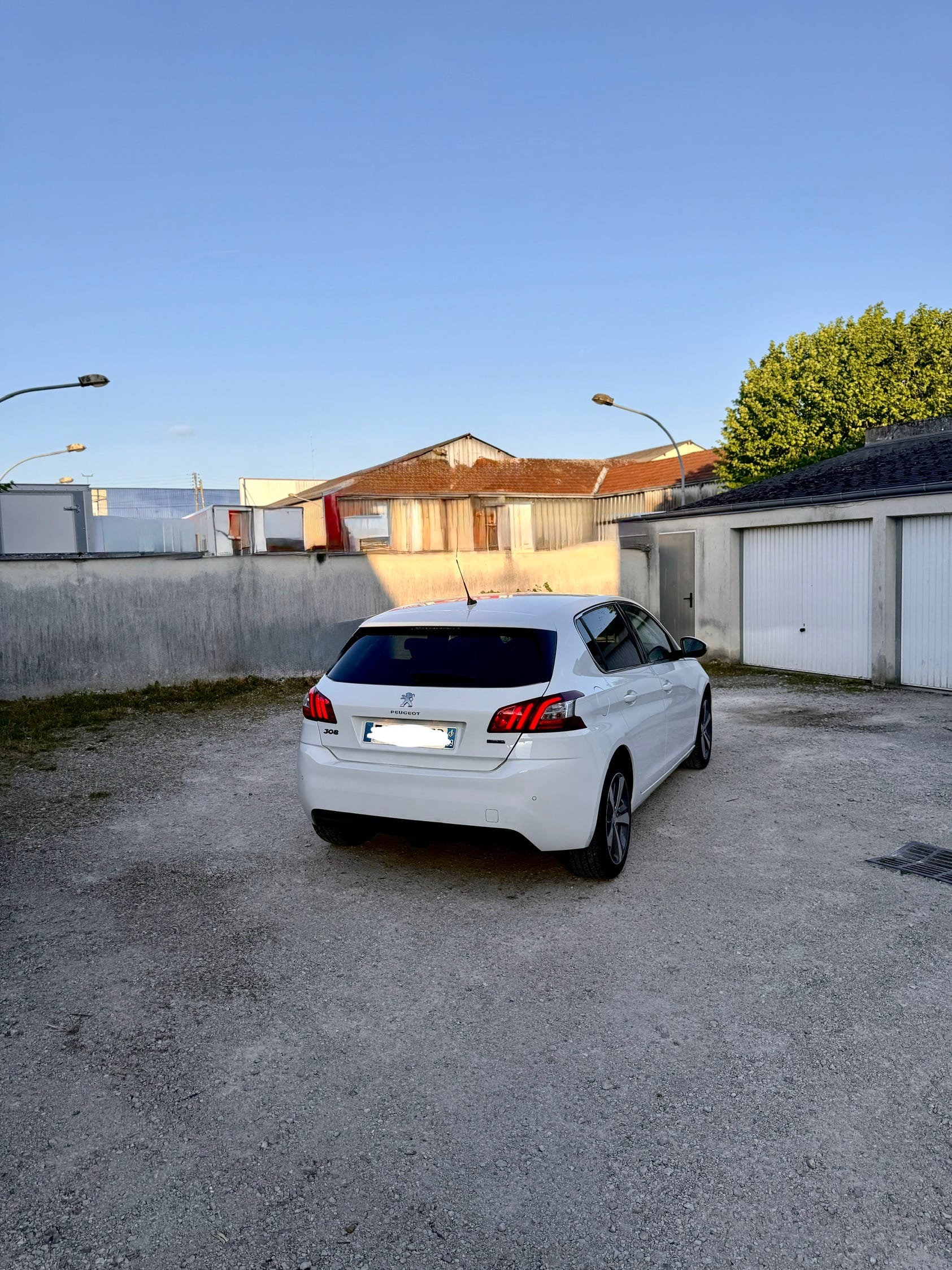 Peugeot 308 avec GPS