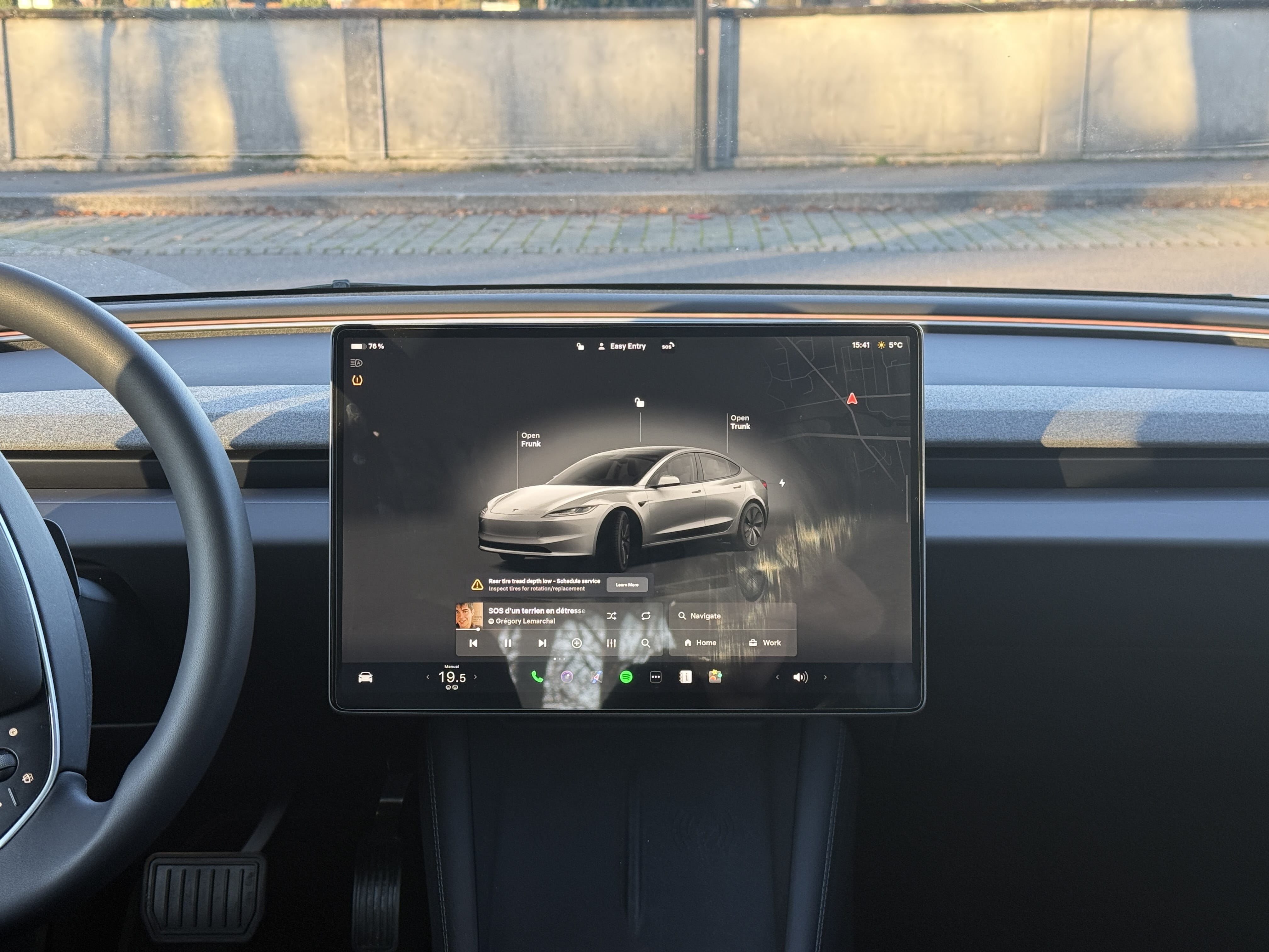 Tesla Model 3 avec Audio Bluetooth