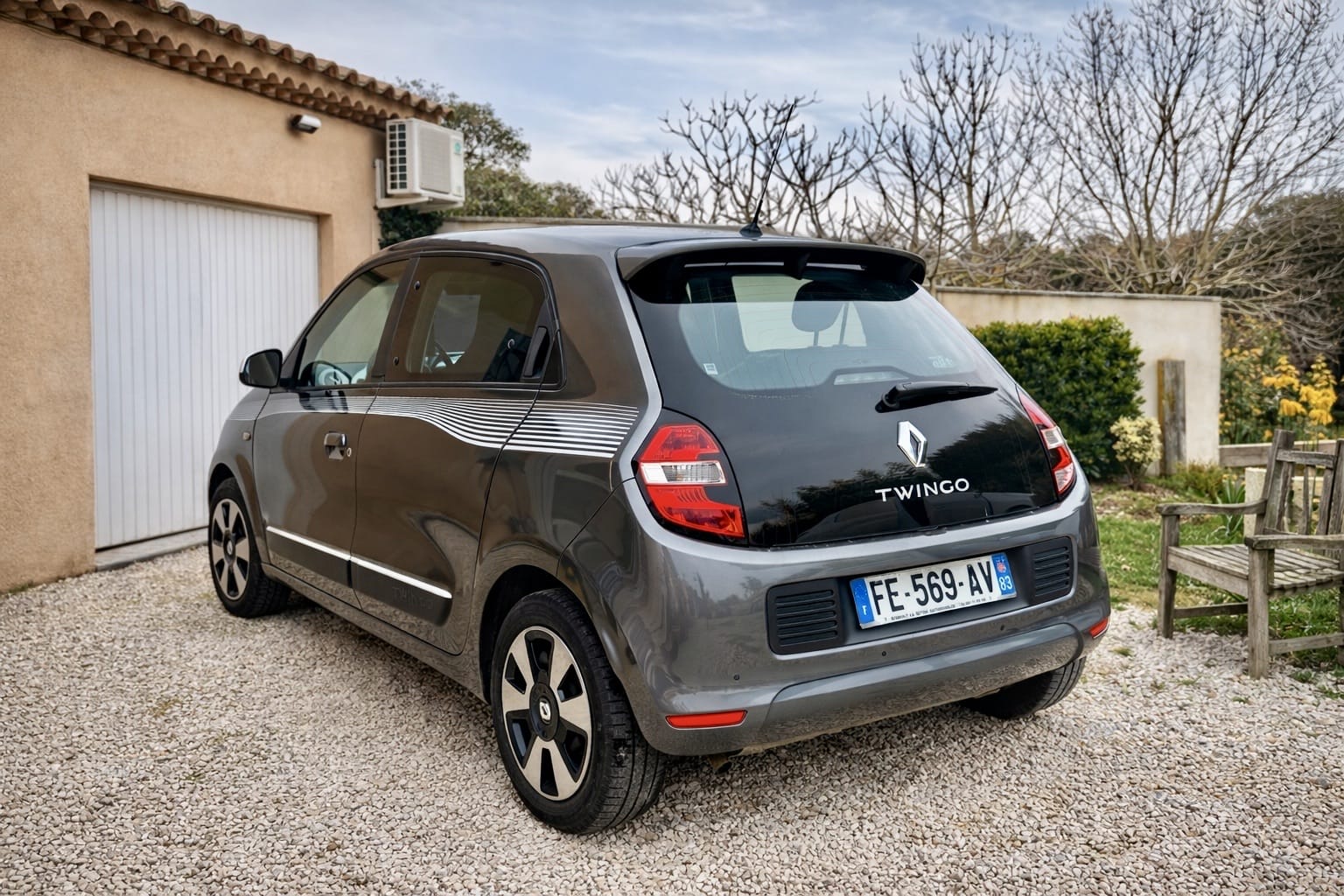 Renault Twingo III  • Clim • Faible conso • Gare avec Port USB