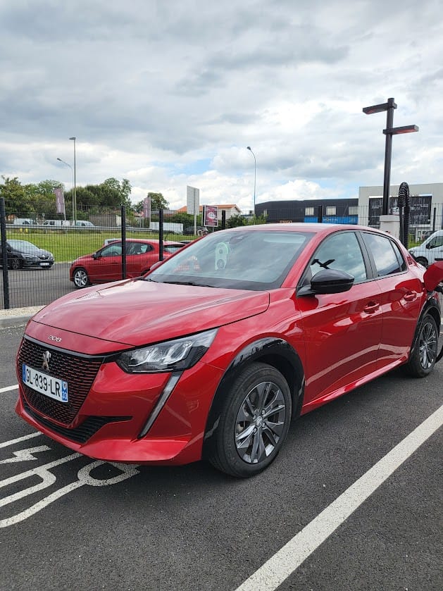 Peugeot e-208 Style, 2022, Électrique, automatique