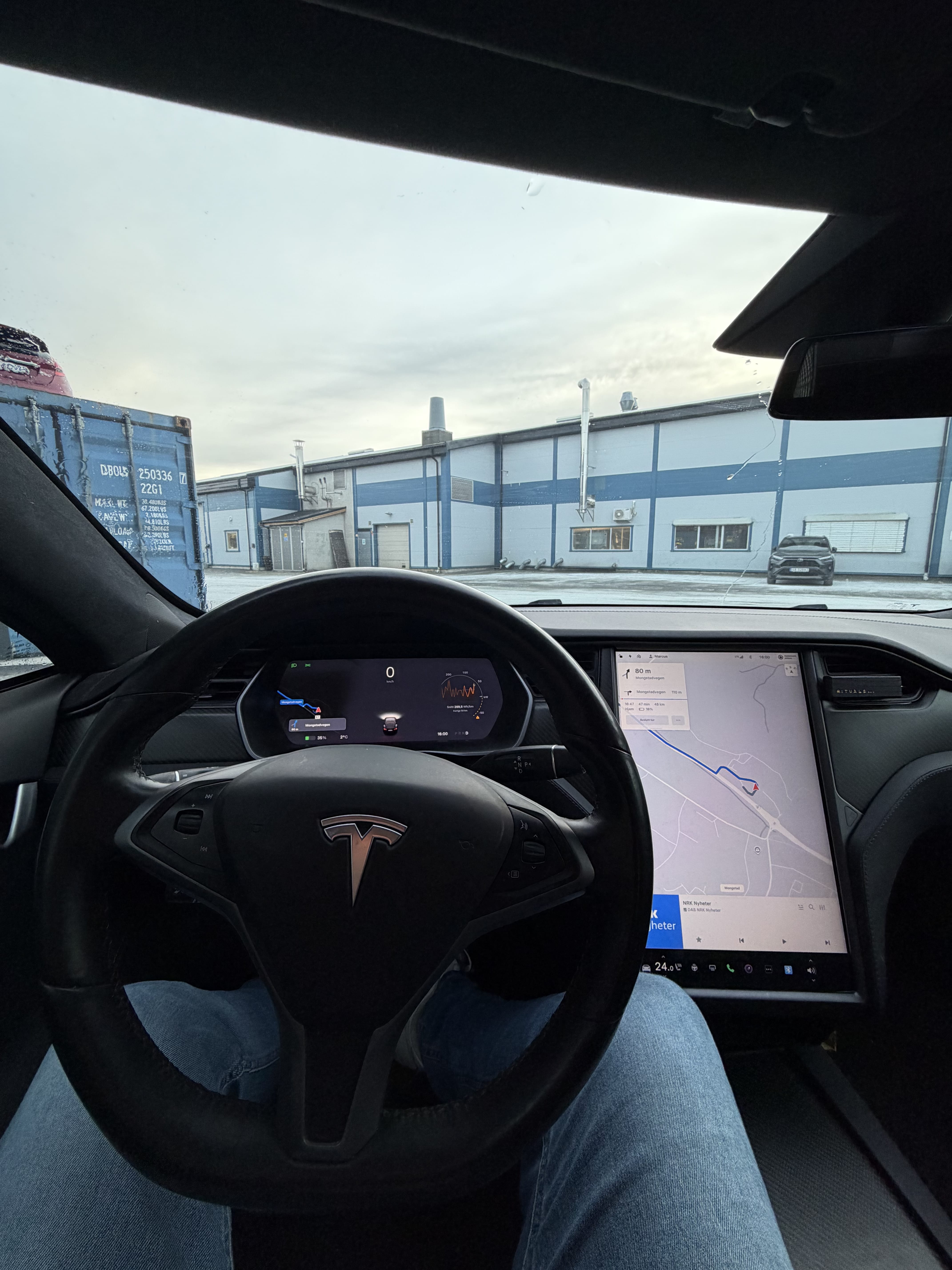 Tesla Model S med Cruisekontroll
