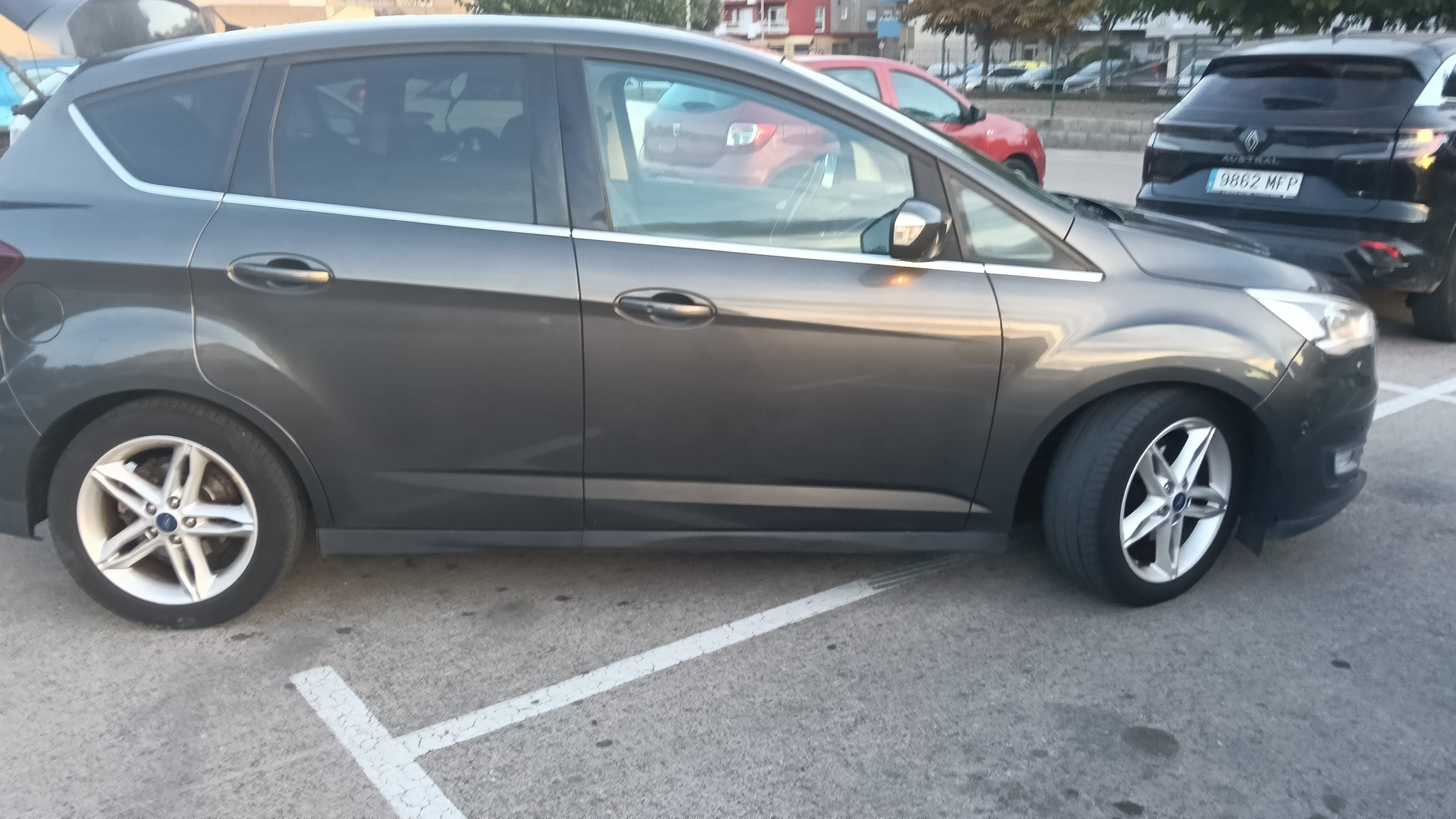 Ford C-Max con Control de velocidad