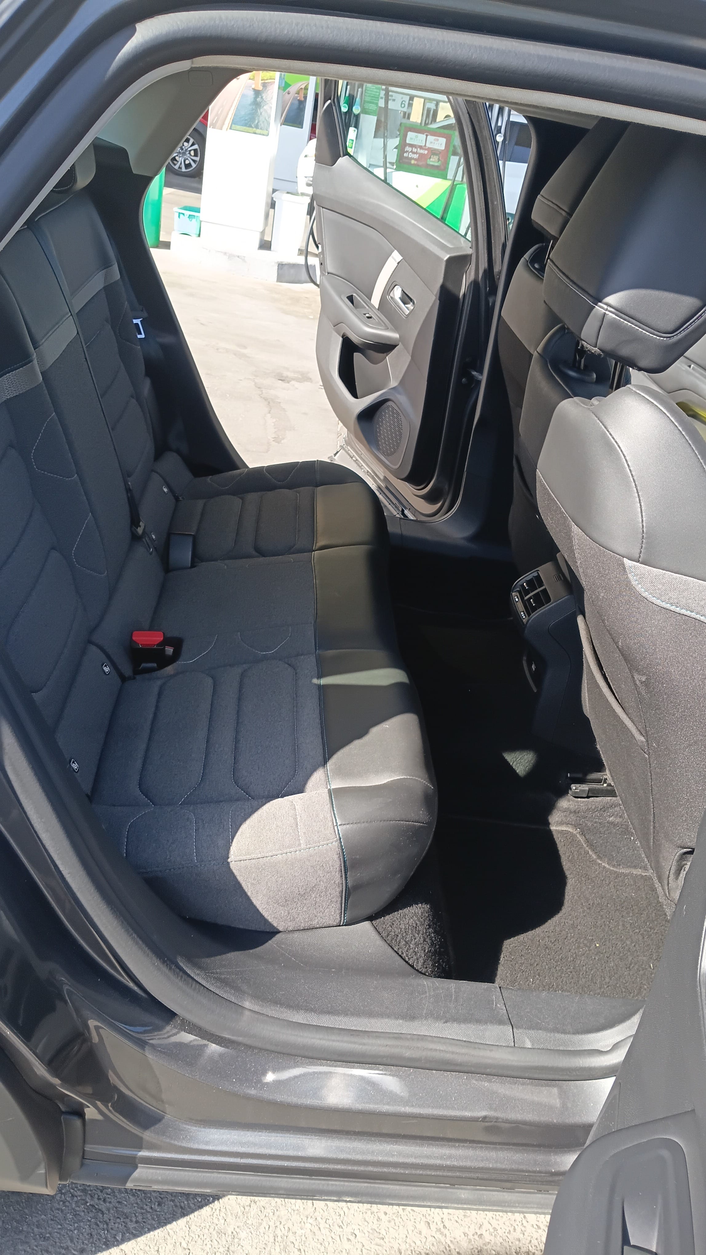 Citroen C4 avec Siège bébé