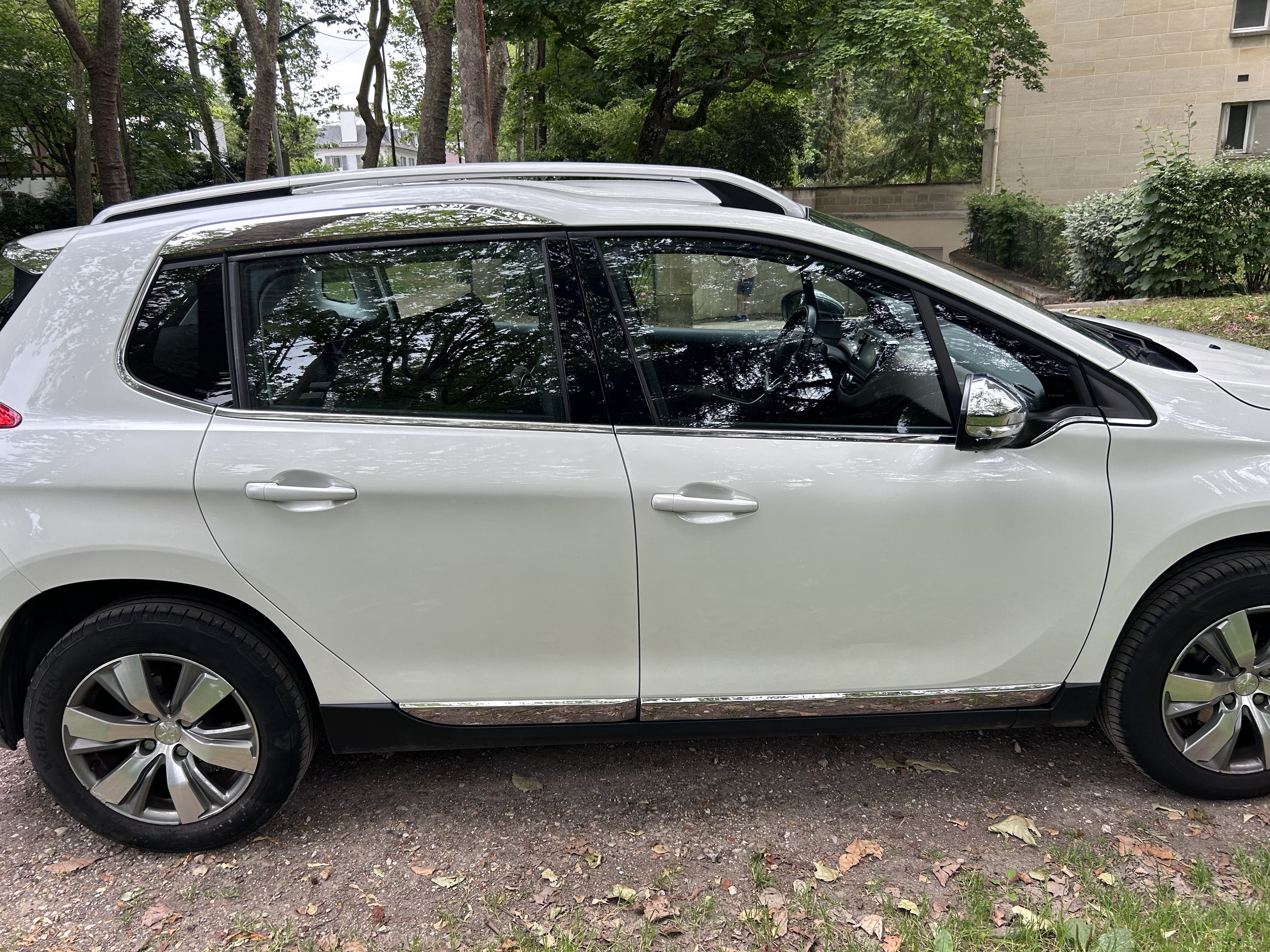 Peugeot 2008 avec GPS