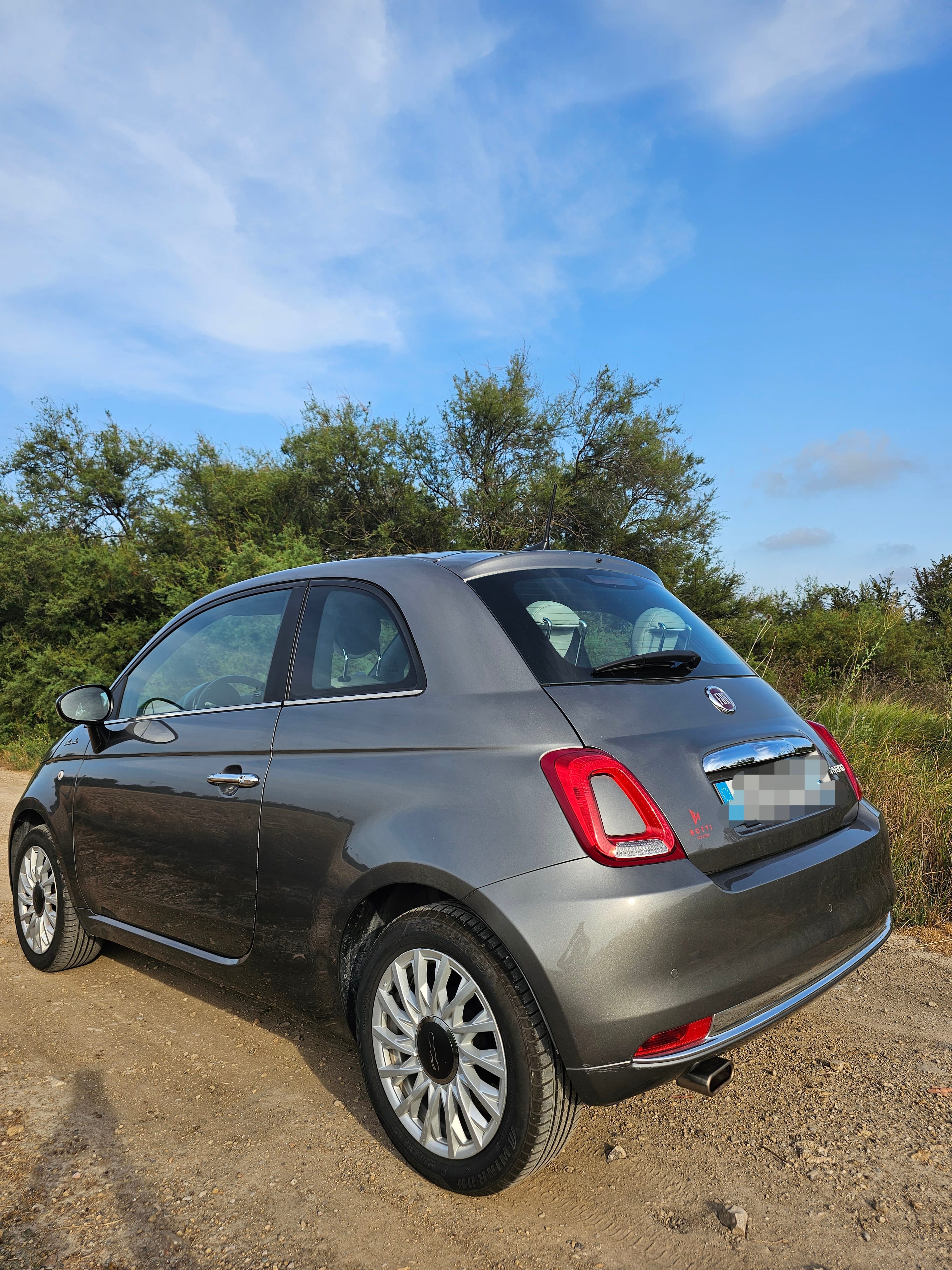 Fiat 500 Hybride 1.0 GSE Hybrid (Firefly) 70 ch - micro-hybridation 12 V avec GPS