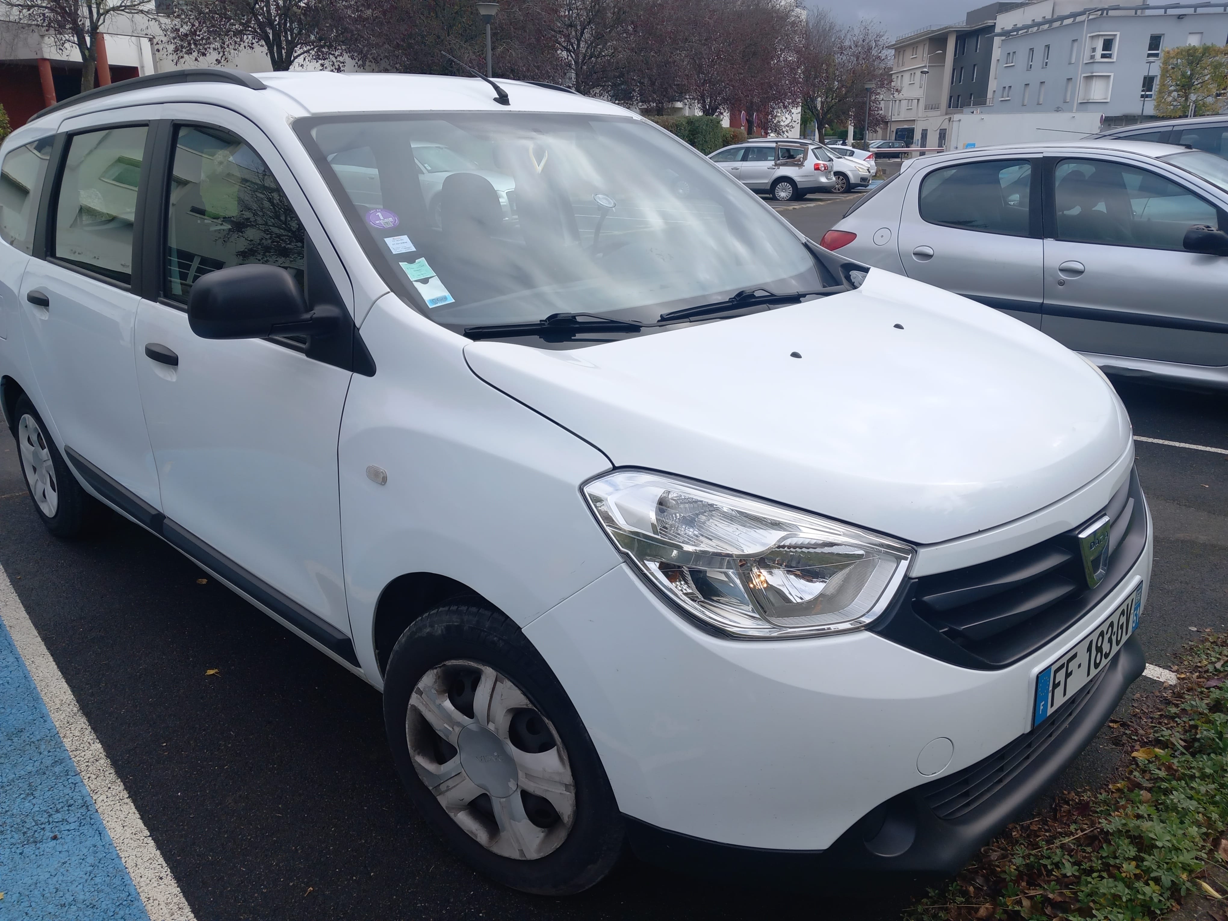 Dacia Lodgy