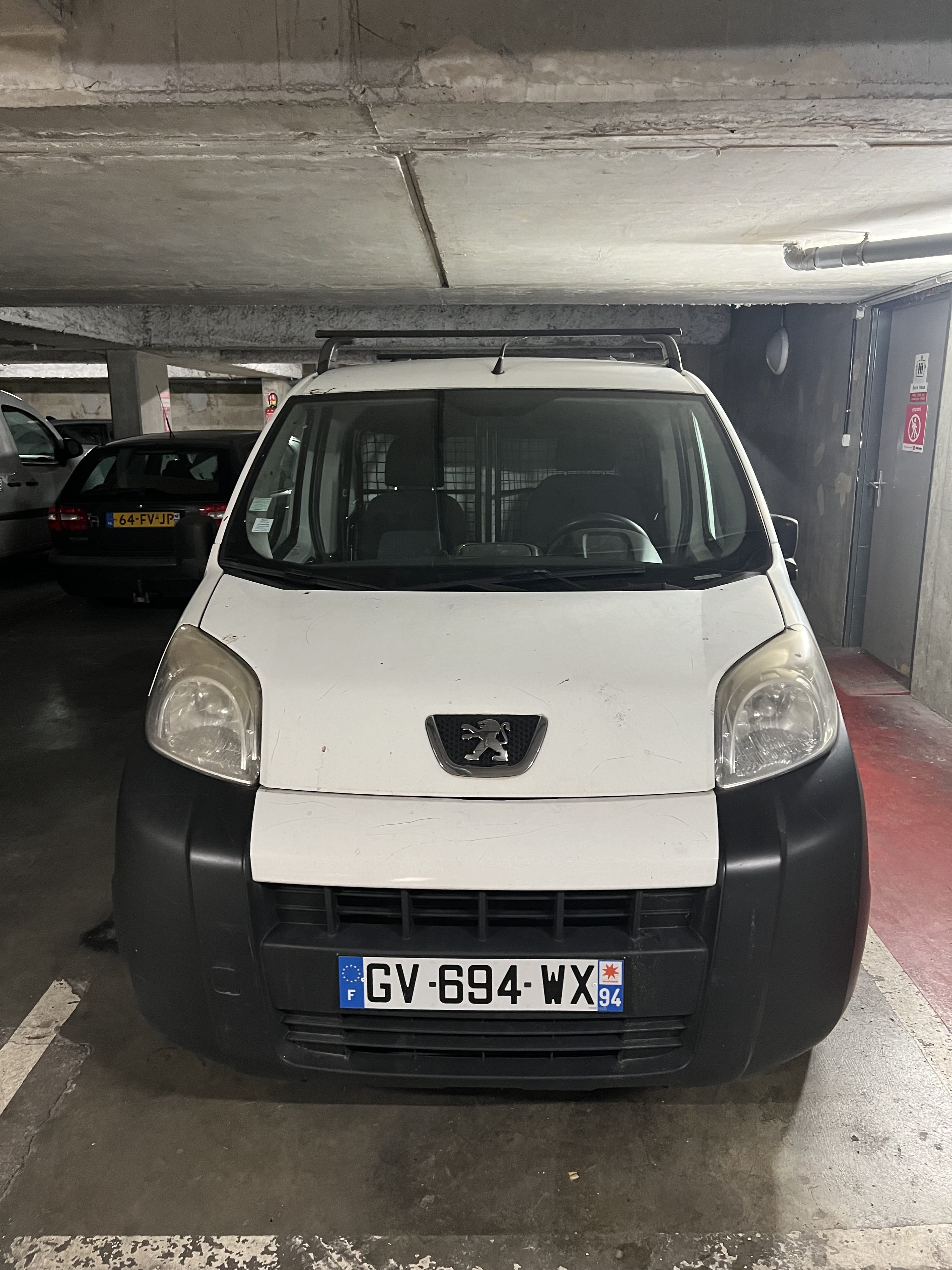 Peugeot Bipper avec Entrée audio / iPod