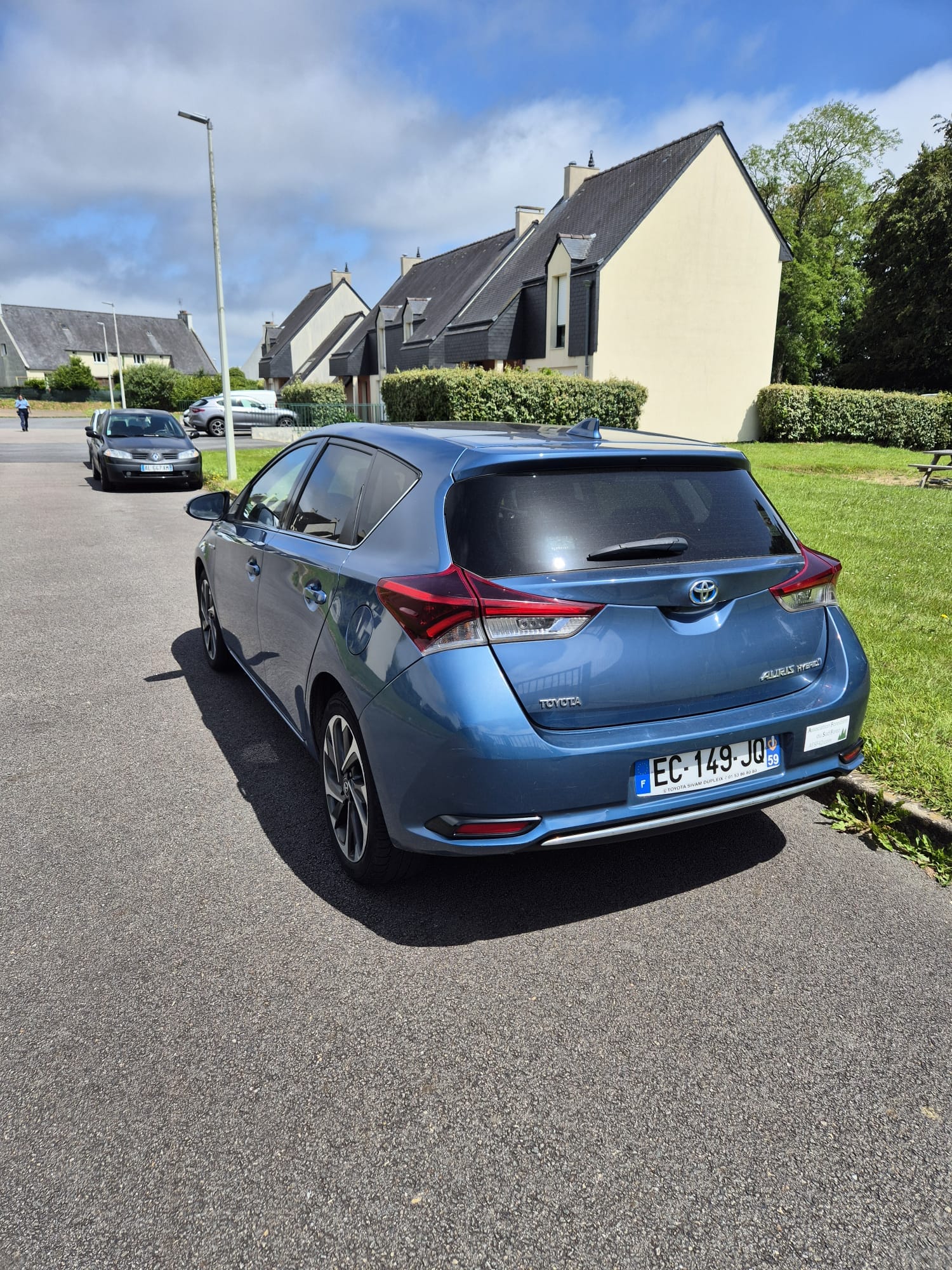 Toyota Auris Hybride with Backup camera