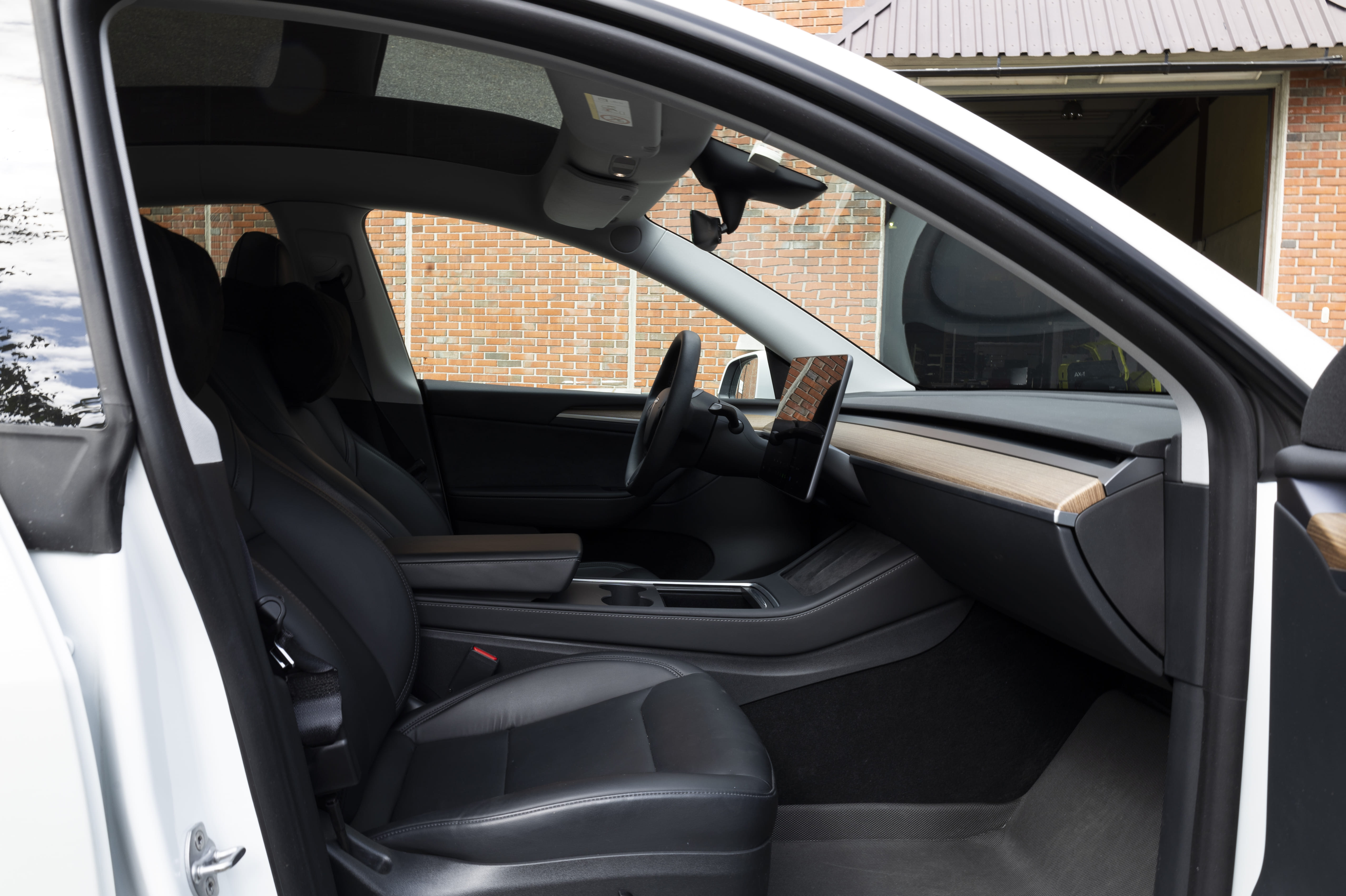 Tesla Model Y Long Range with Cruise control