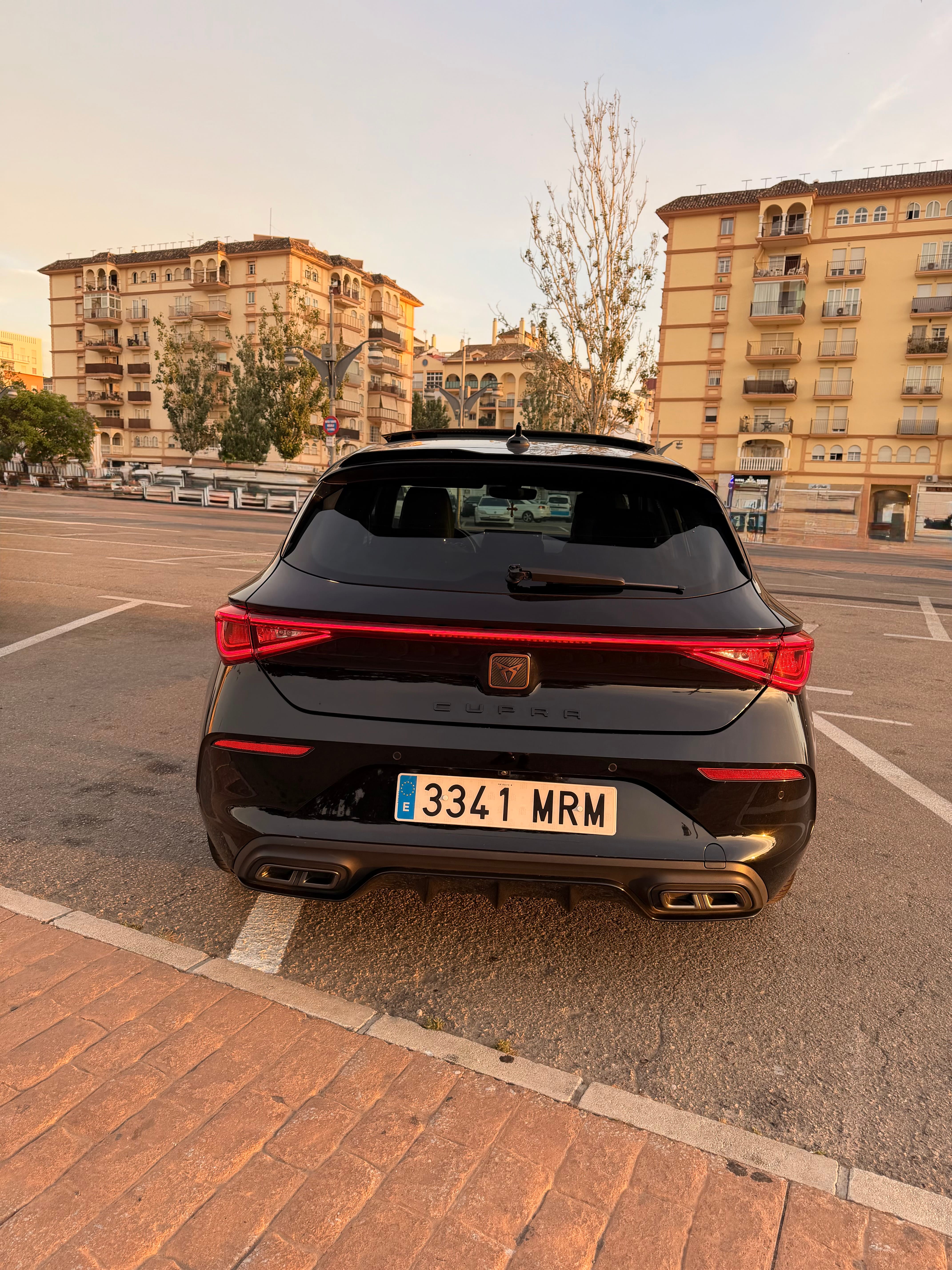 Cupra Leon 1.5 TFSI Turbo Híbrido con Aire acondicionado