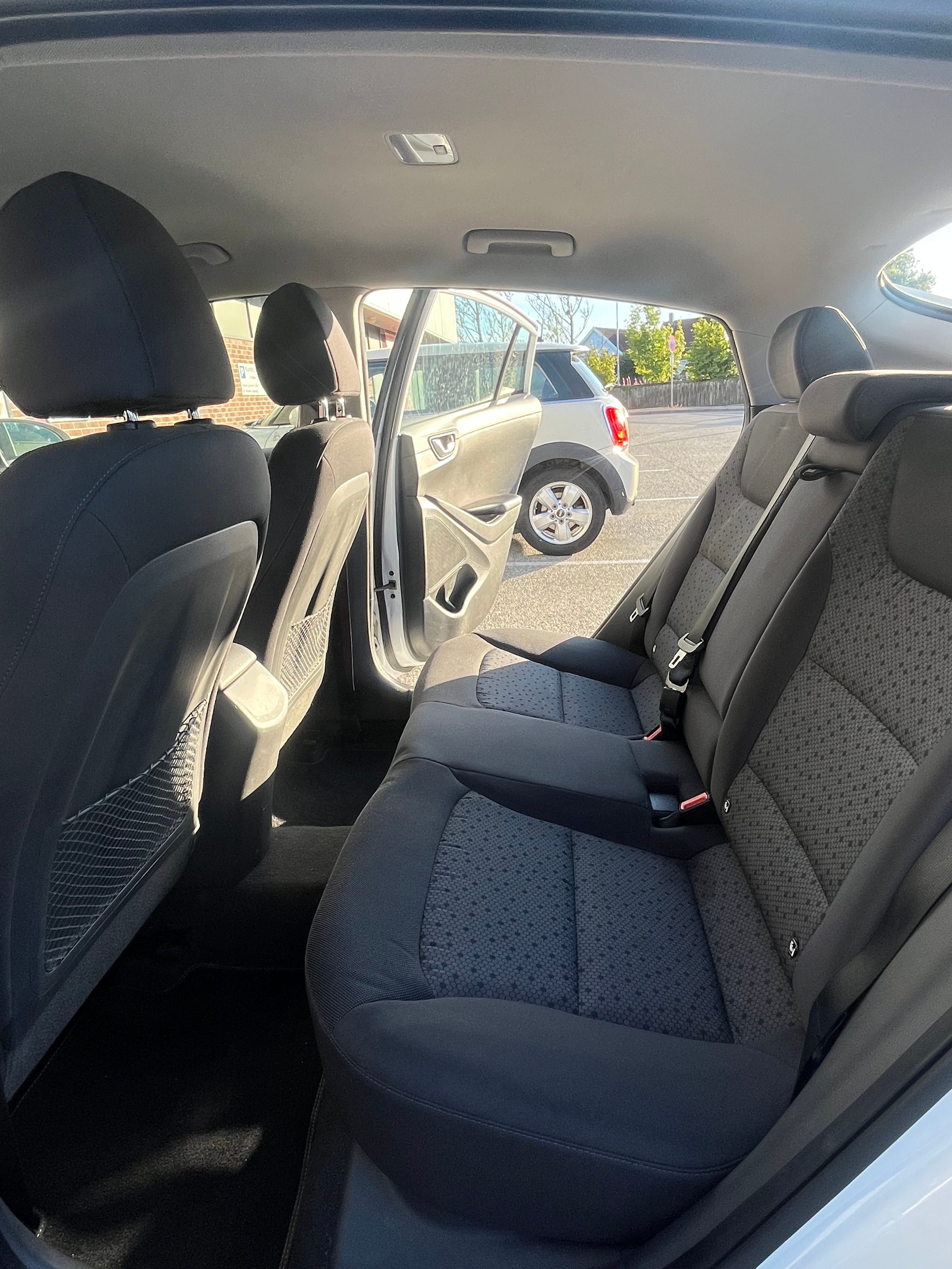 Hyundai Ioniq med GPS
