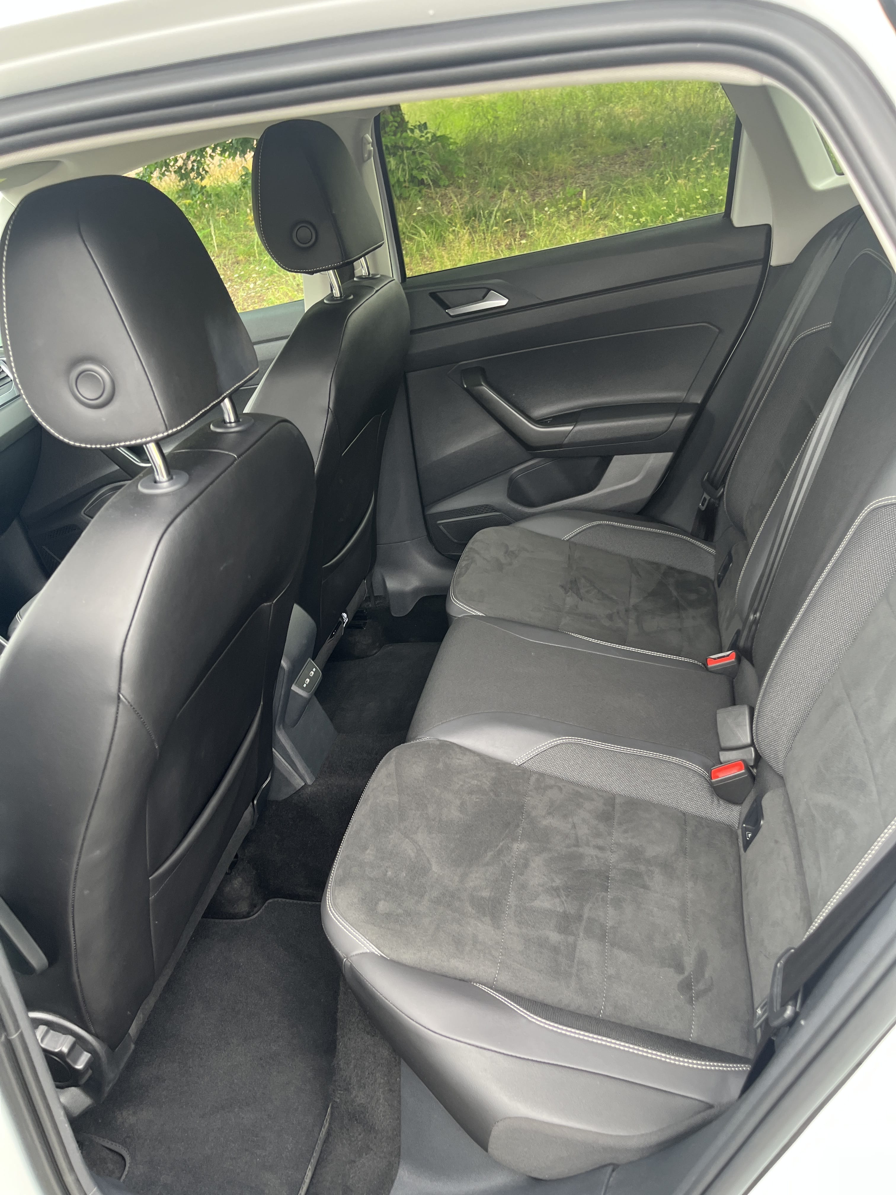 Volkswagen Taigo SUV boîte auto avec Audio Bluetooth