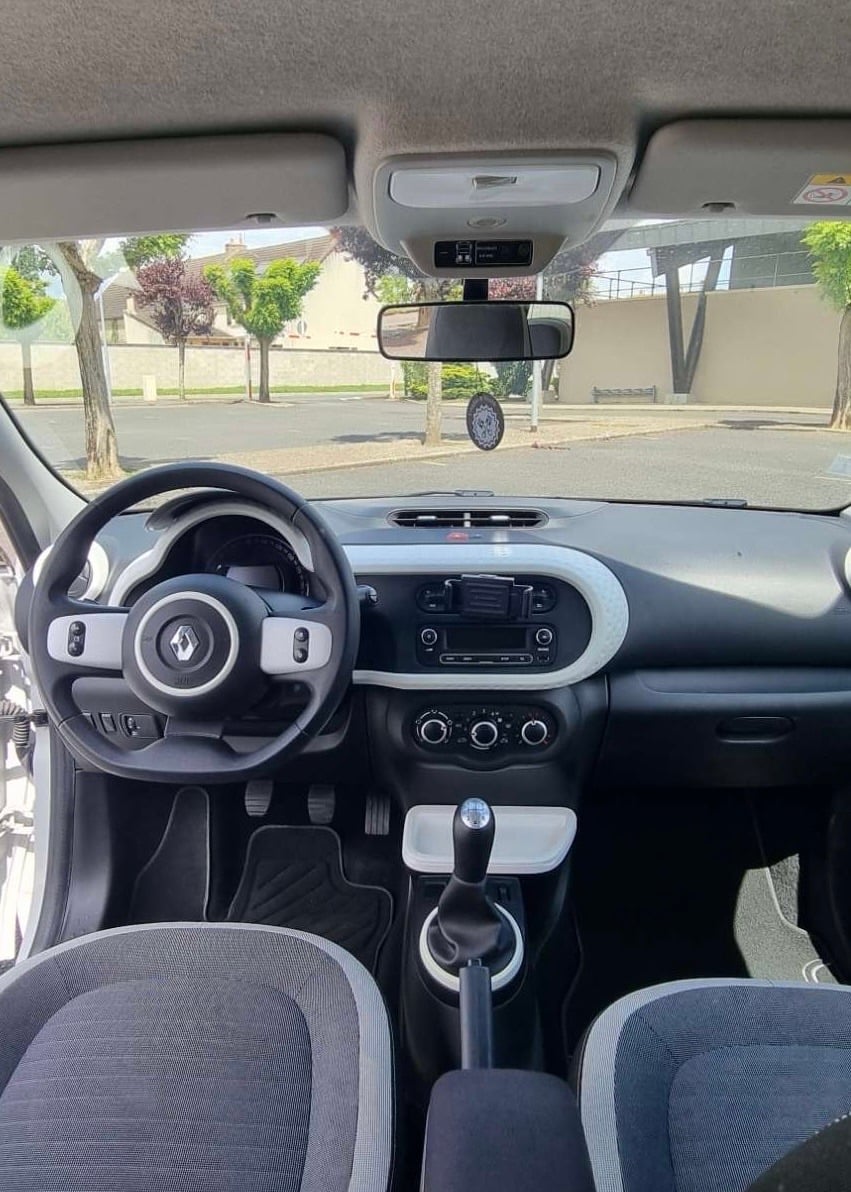 Renault Twingo III 1.0 SCe avec Port USB