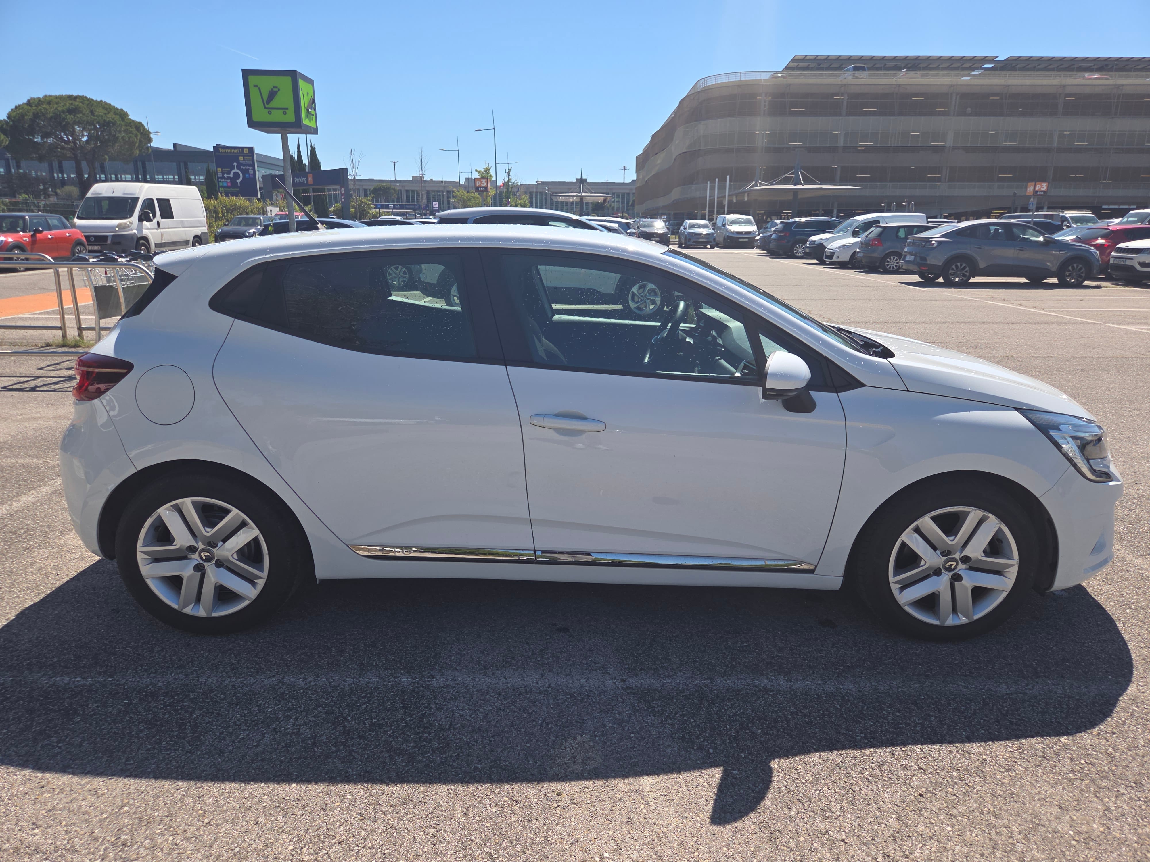 Renault Clio V boîte auto Hybride avec Climatisation
