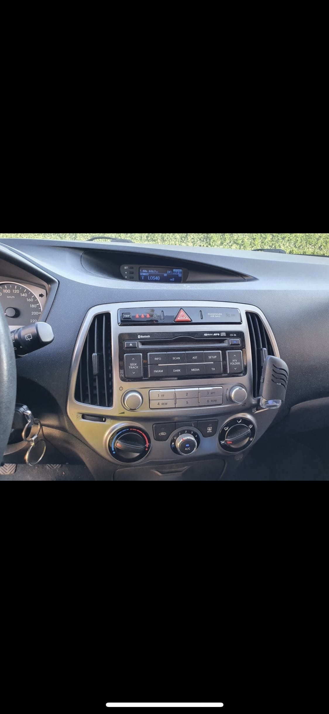 Hyundai i20 1,2 i SLE avec Entrée audio / iPod
