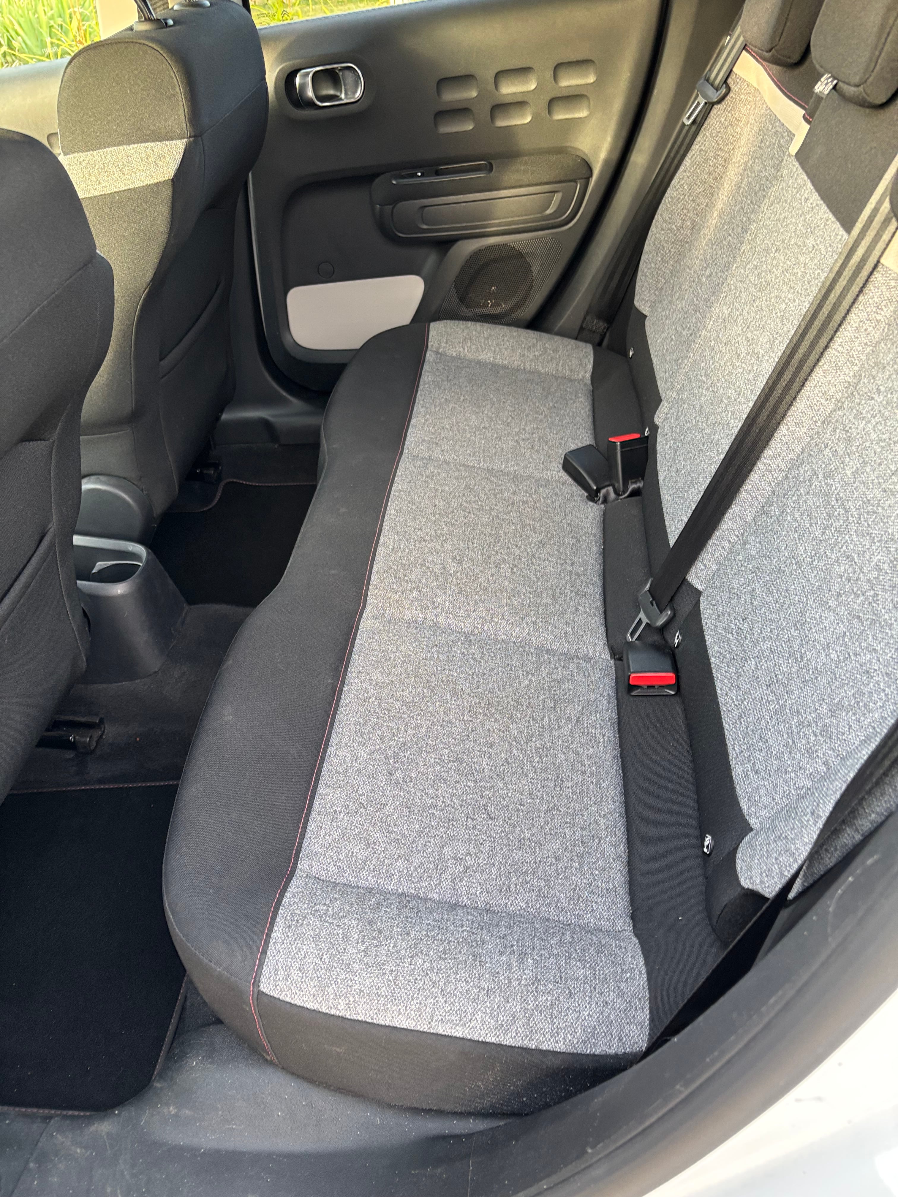 Citroen C3 1,2 110 cv  eat6 automatique avec Régulateur de vitesse