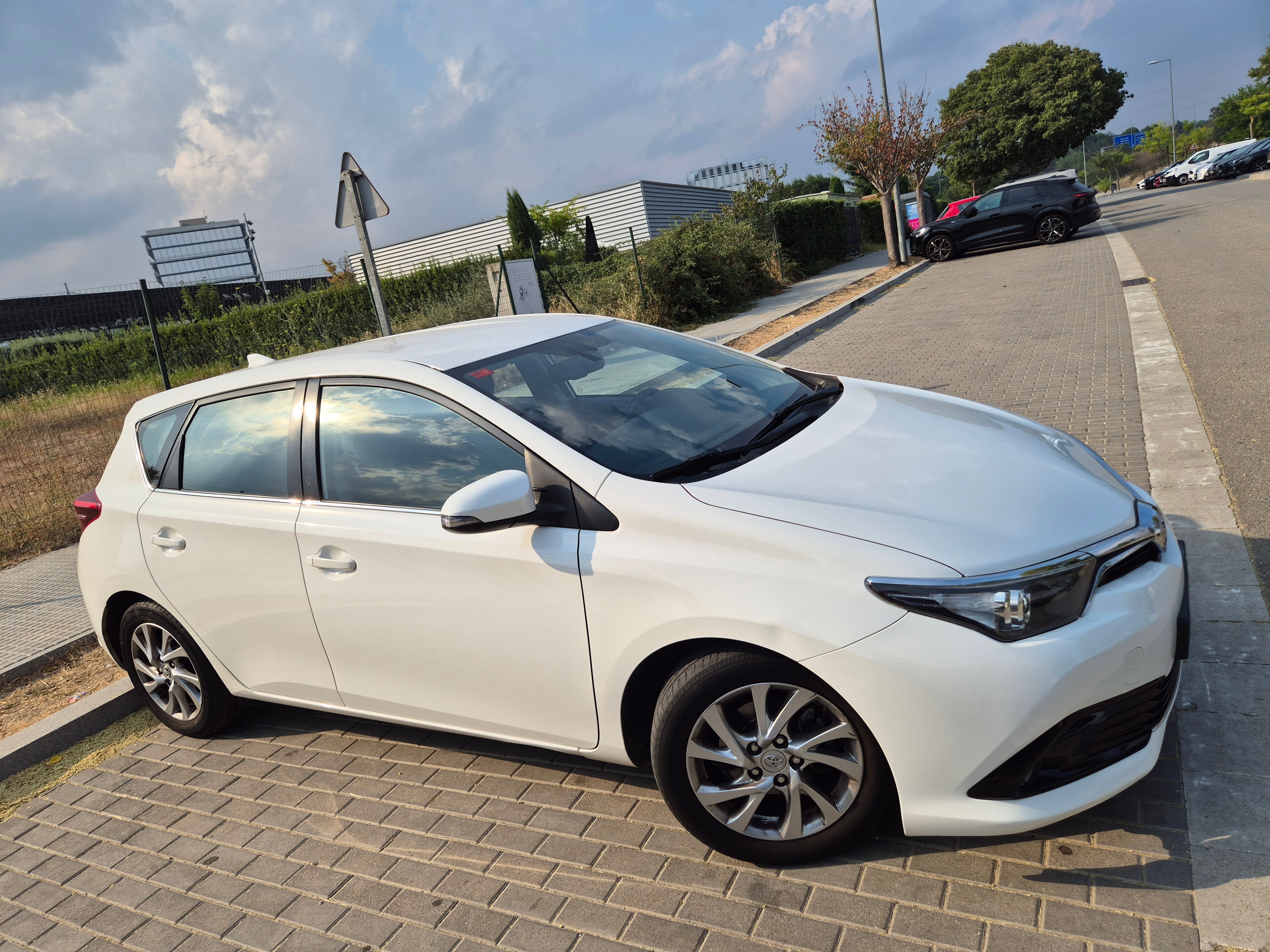 Toyota Auris con Tracción cuatro ruedas