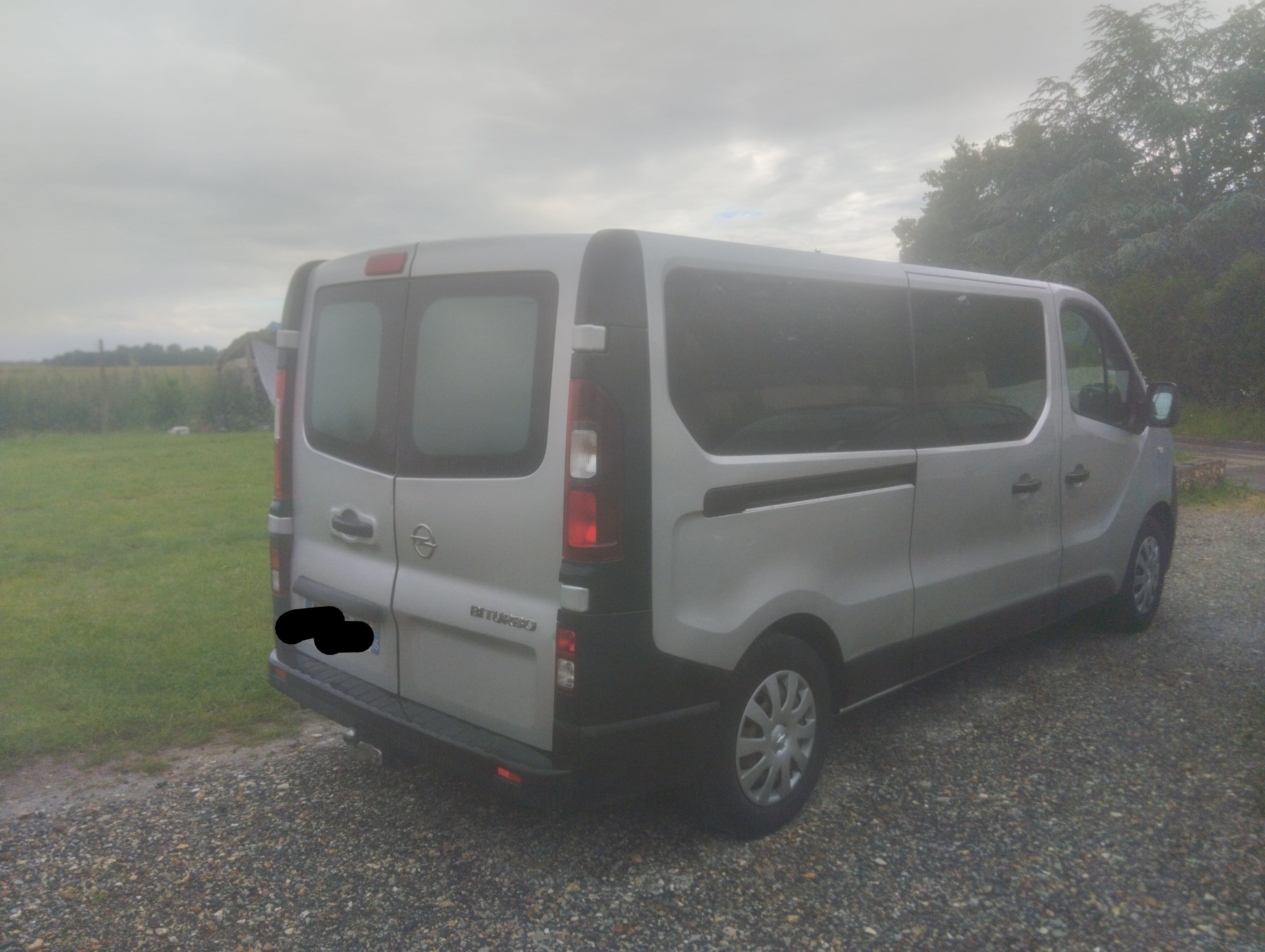 Opel Vivaro avec Chaines