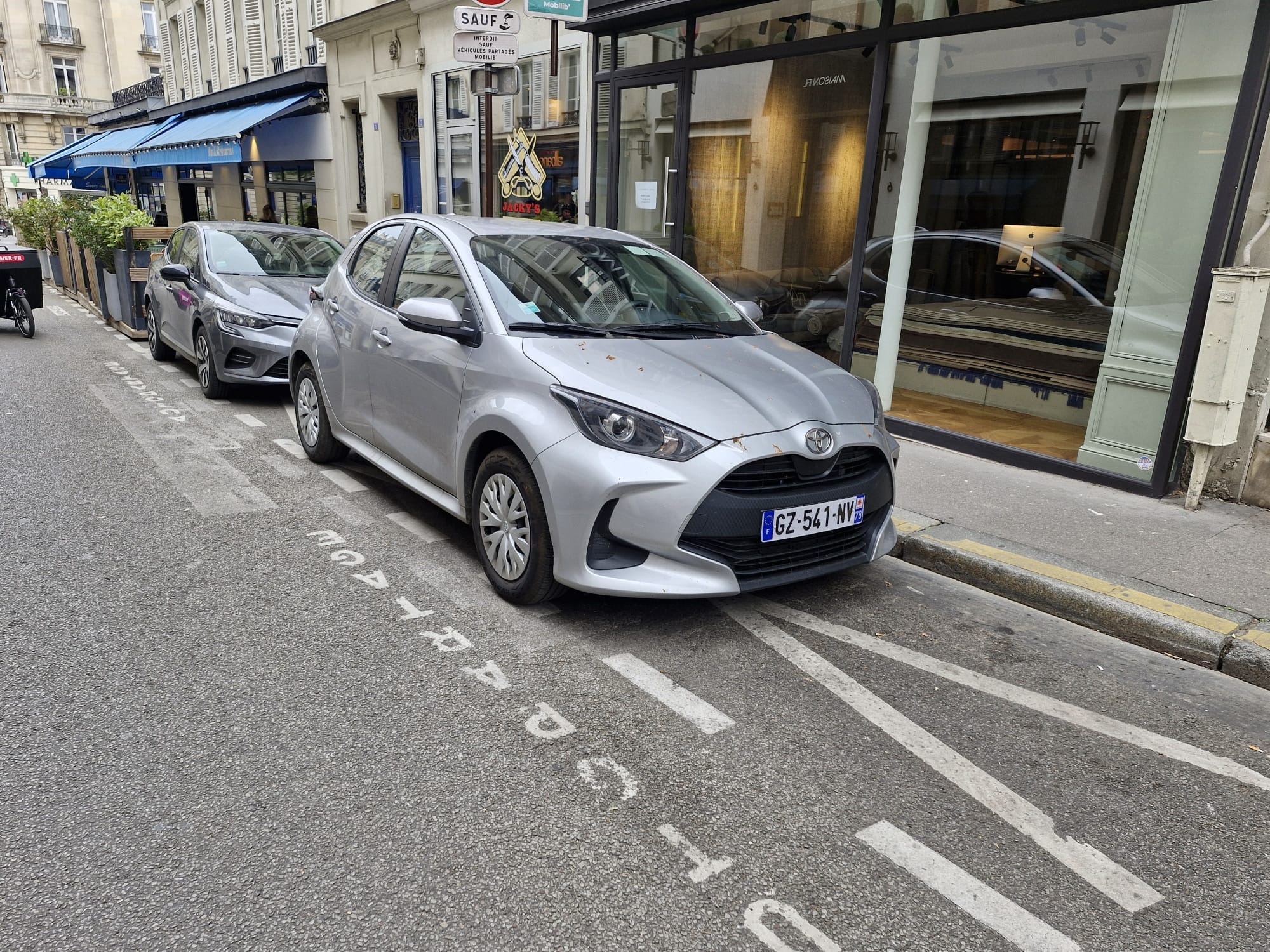 Toyota Yaris Hybride avec Régulateur de vitesse