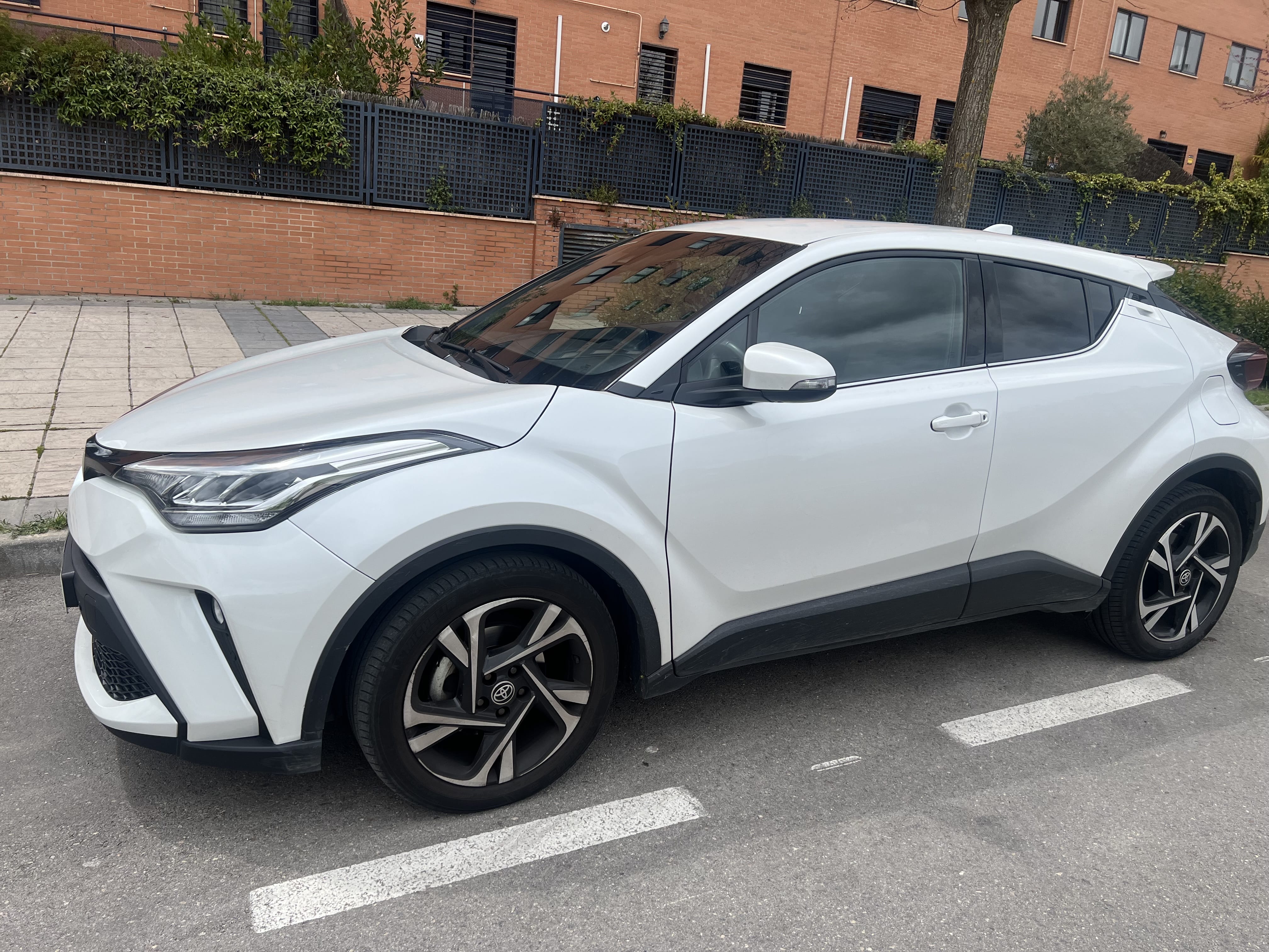 Toyota C-HR Hybrid, 2023, Gasolina 95, Automático