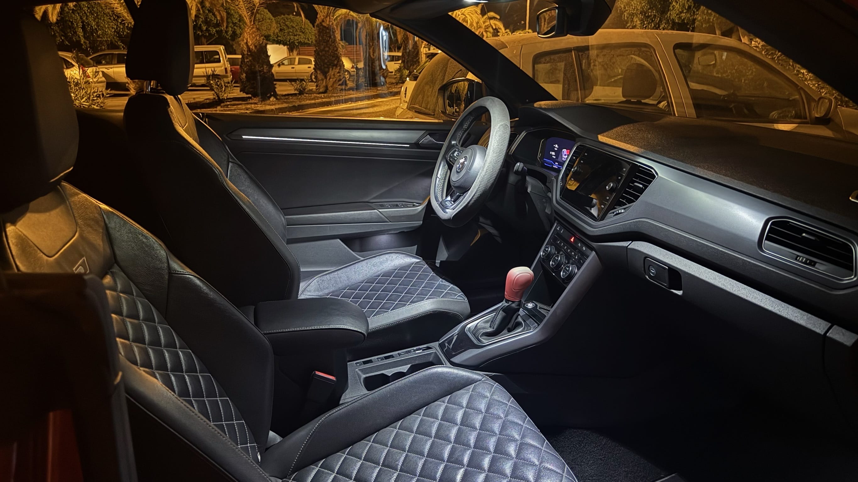 Volkswagen T-Roc Cabriolet con GPS