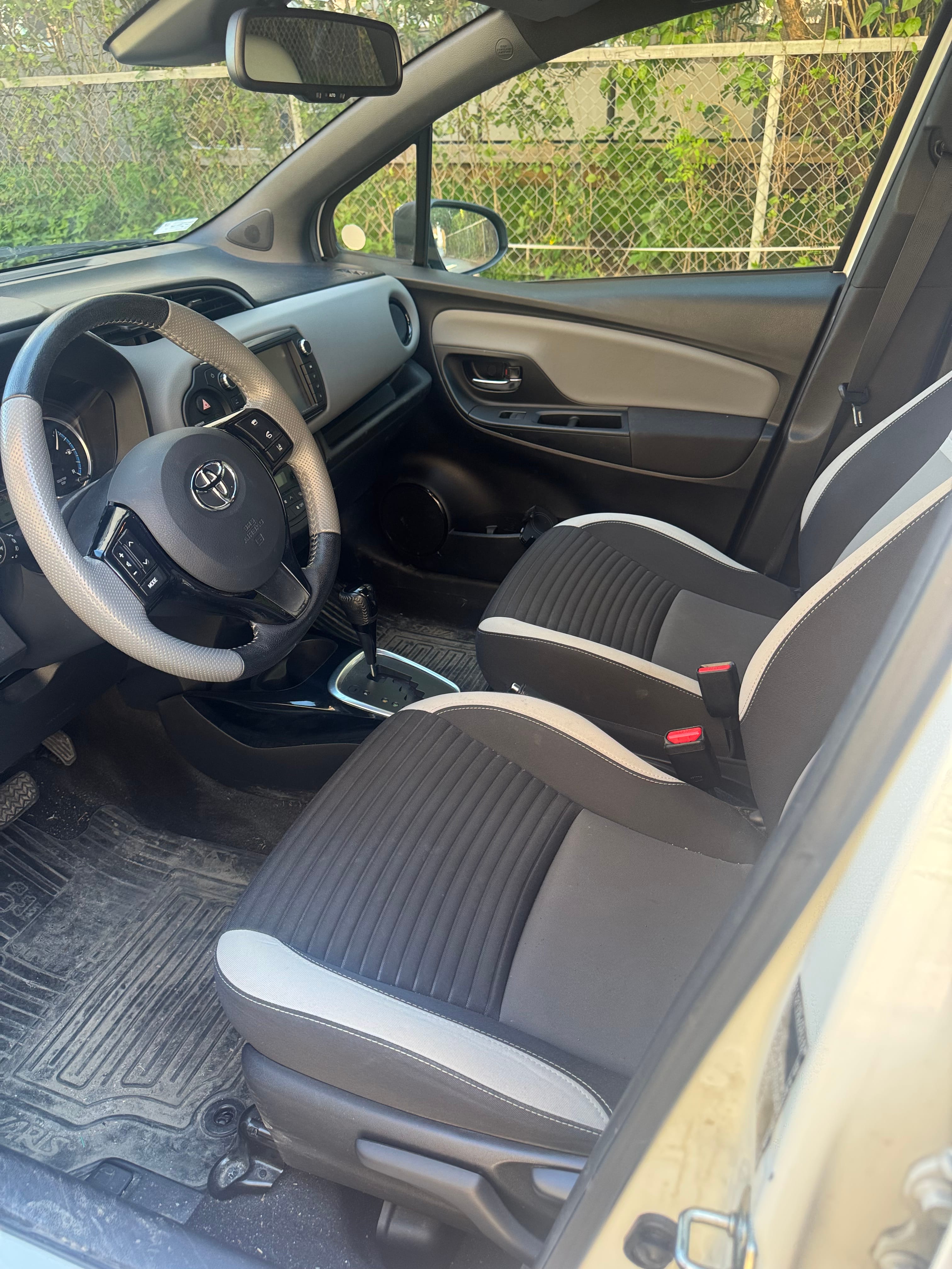 Toyota Yaris Hybrid med Cruisekontroll