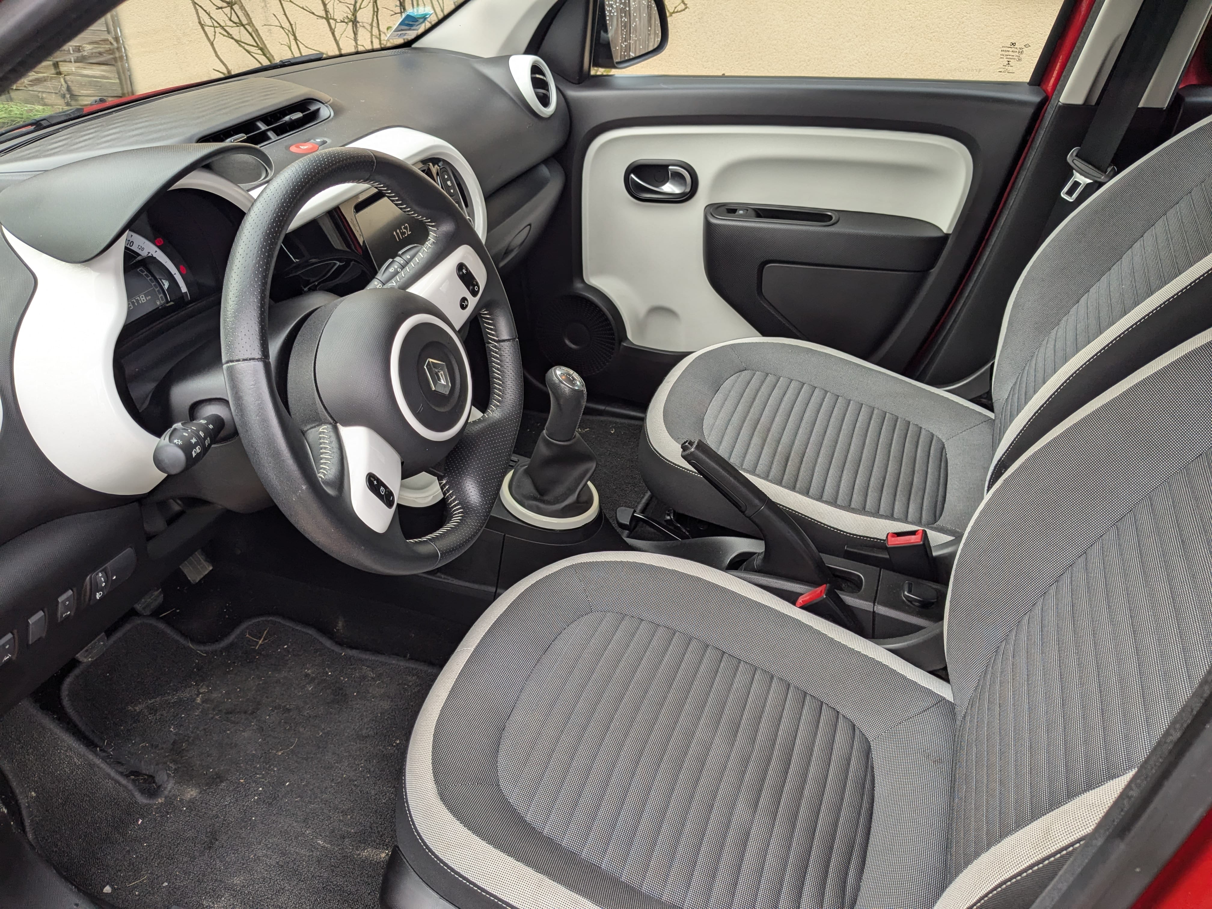 Renault Twingo III Intens avec GPS