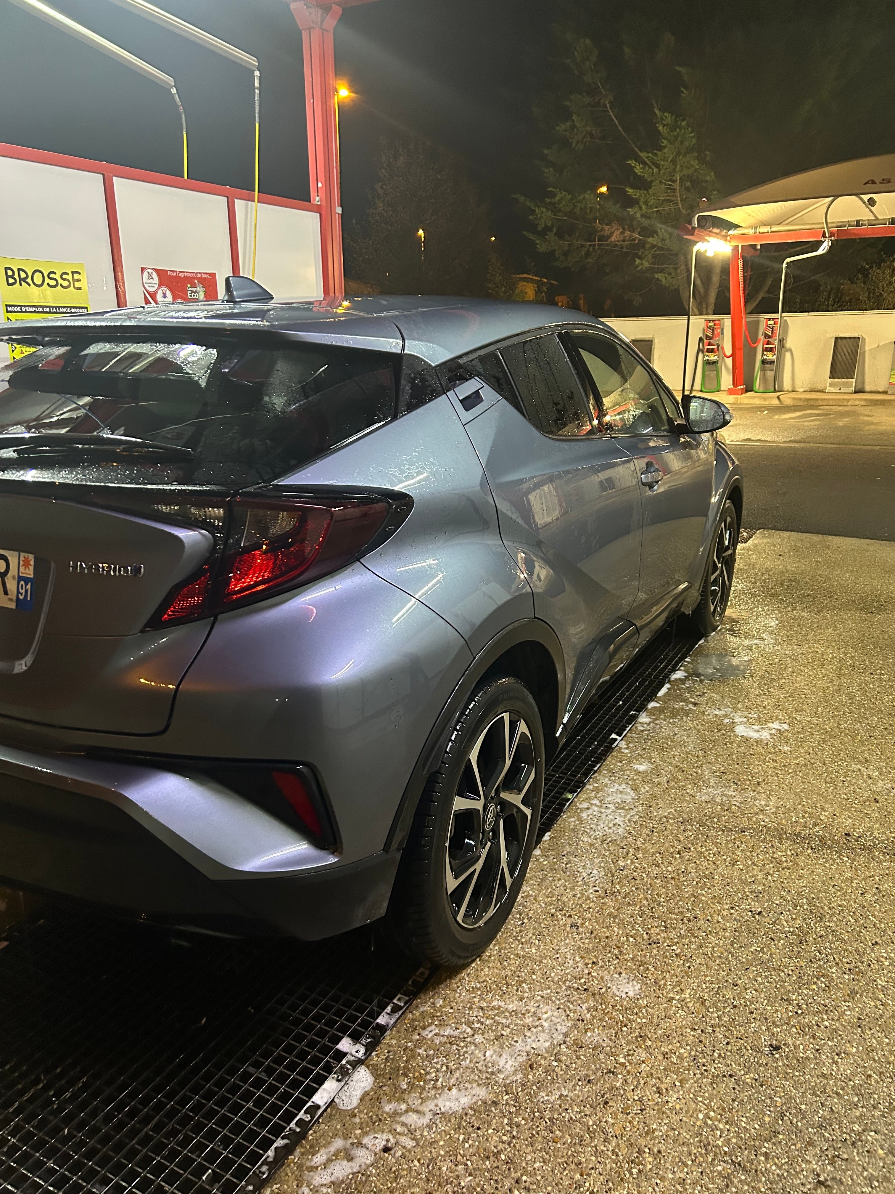 Toyota C-HR avec Climatisation