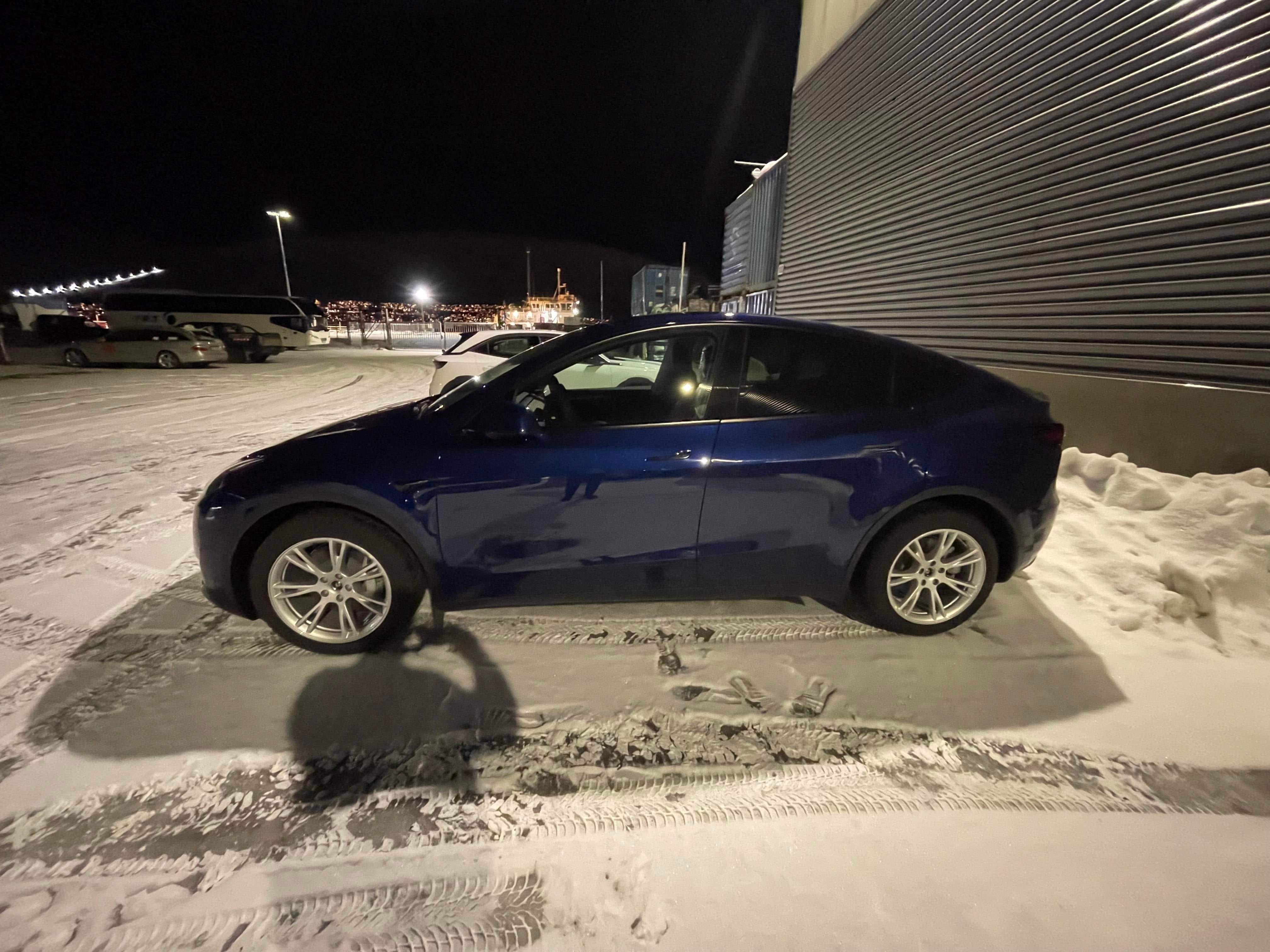 Tesla Model Y Long Range mit Klimaanlage