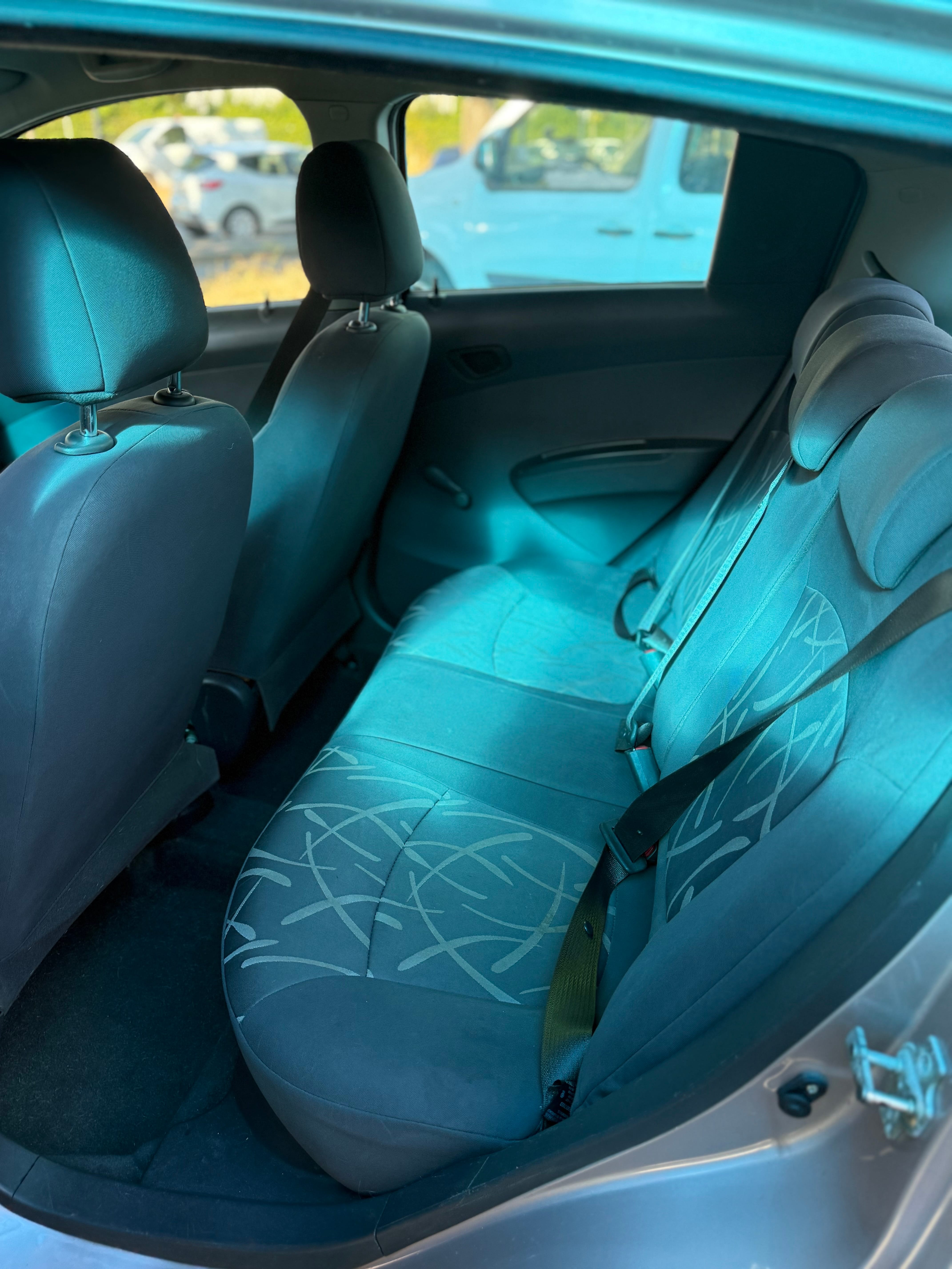 Chevrolet Spark avec Autoradio