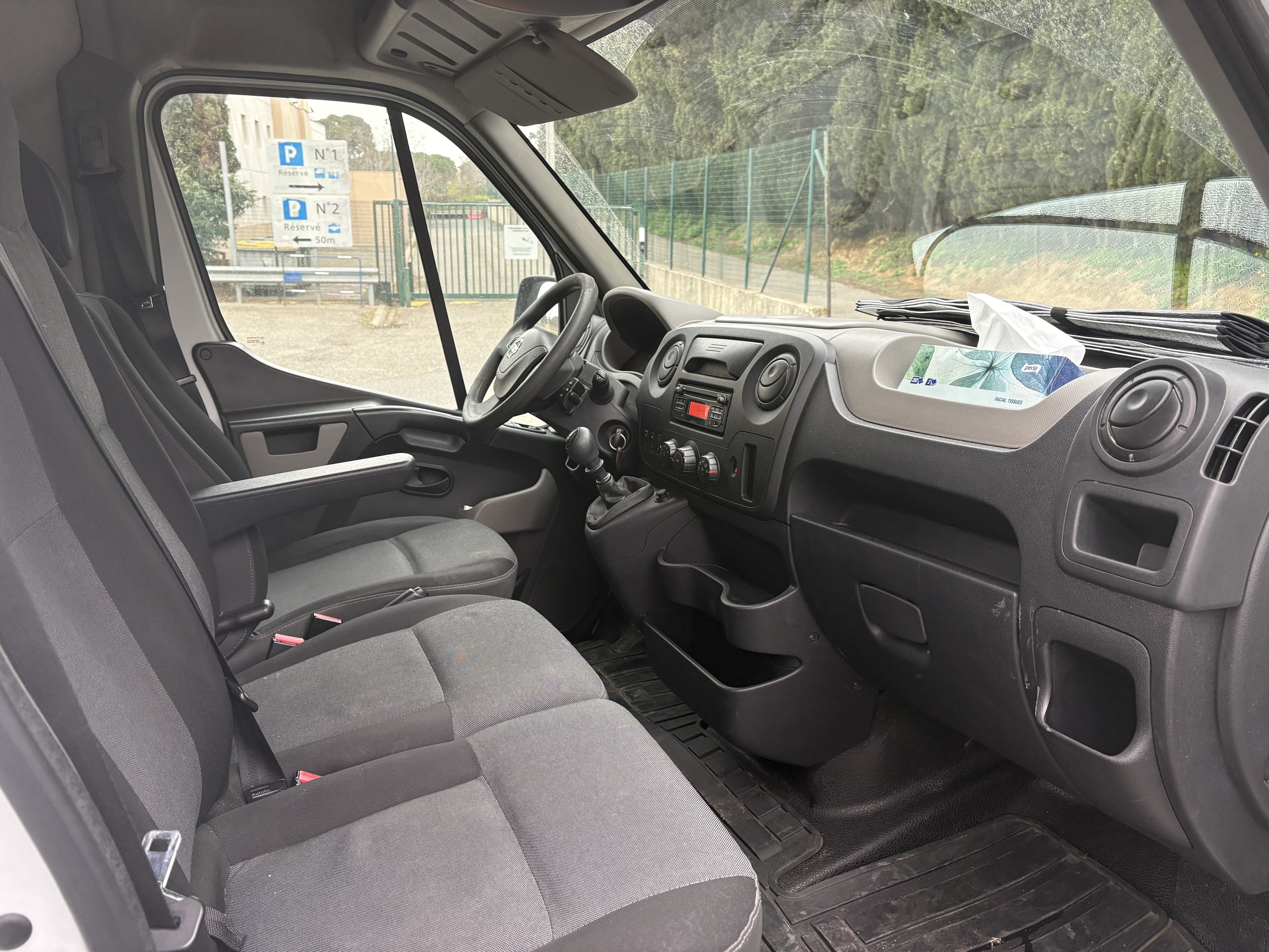 Nissan NV400 2.3 dci 145CV avec Régulateur de vitesse