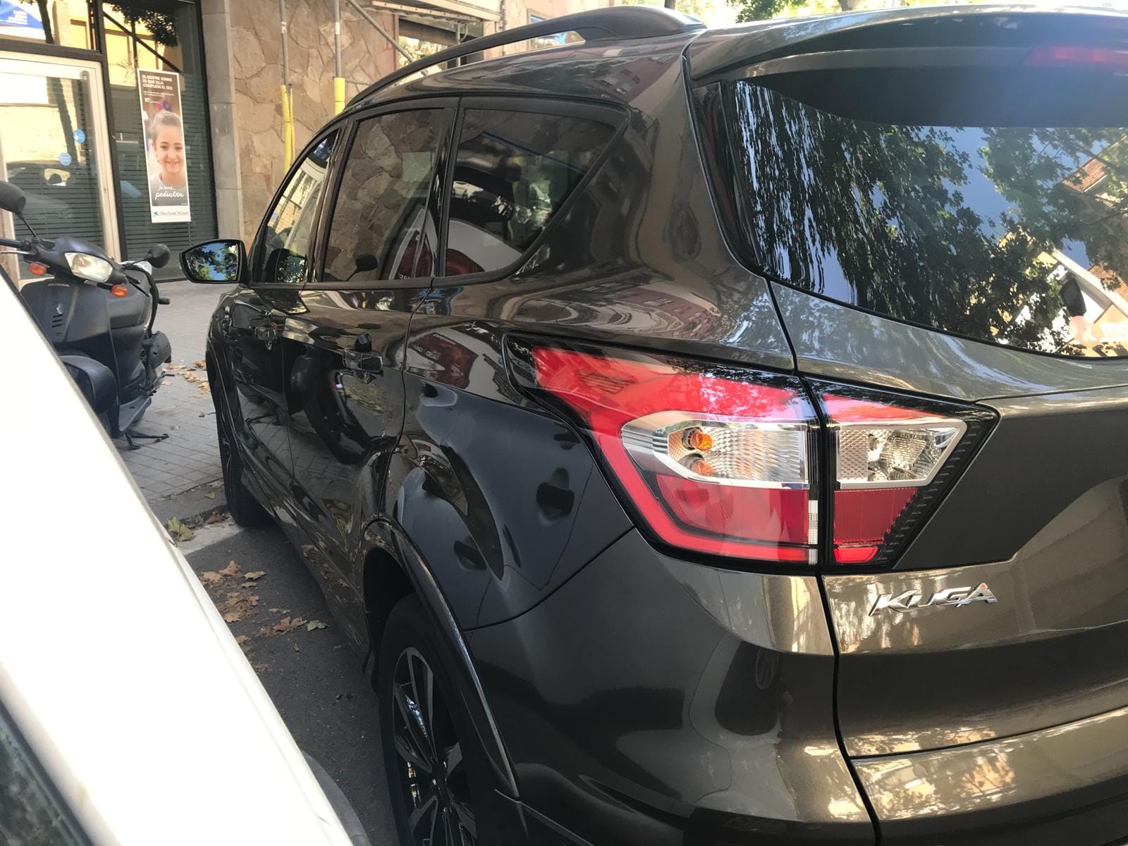 Ford Kuga 2.0 TDCI 120CV med Cruisekontroll