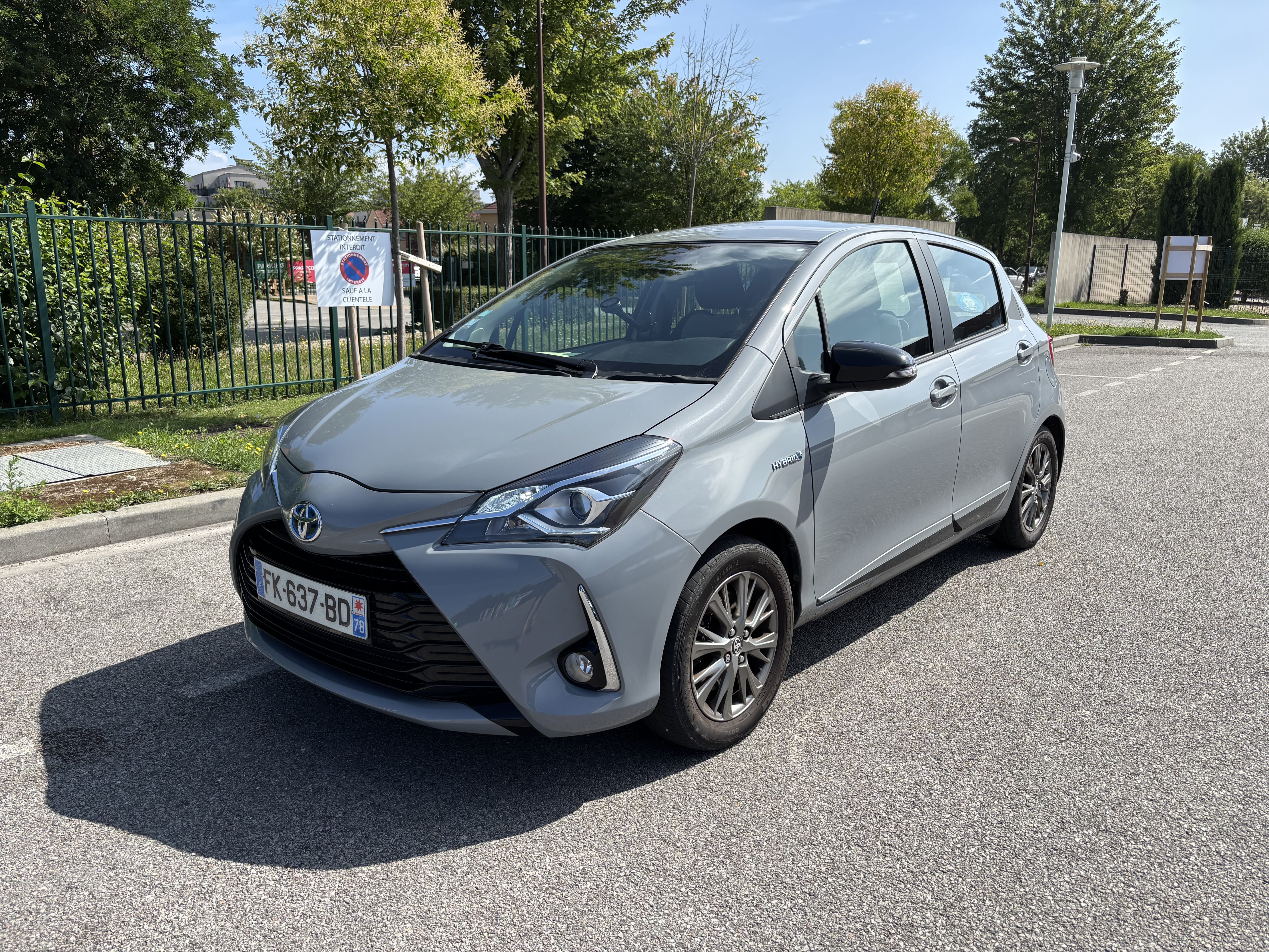 Toyota Yaris Hybride, 2019, Essence 95 / Électrique (hybride), automatique