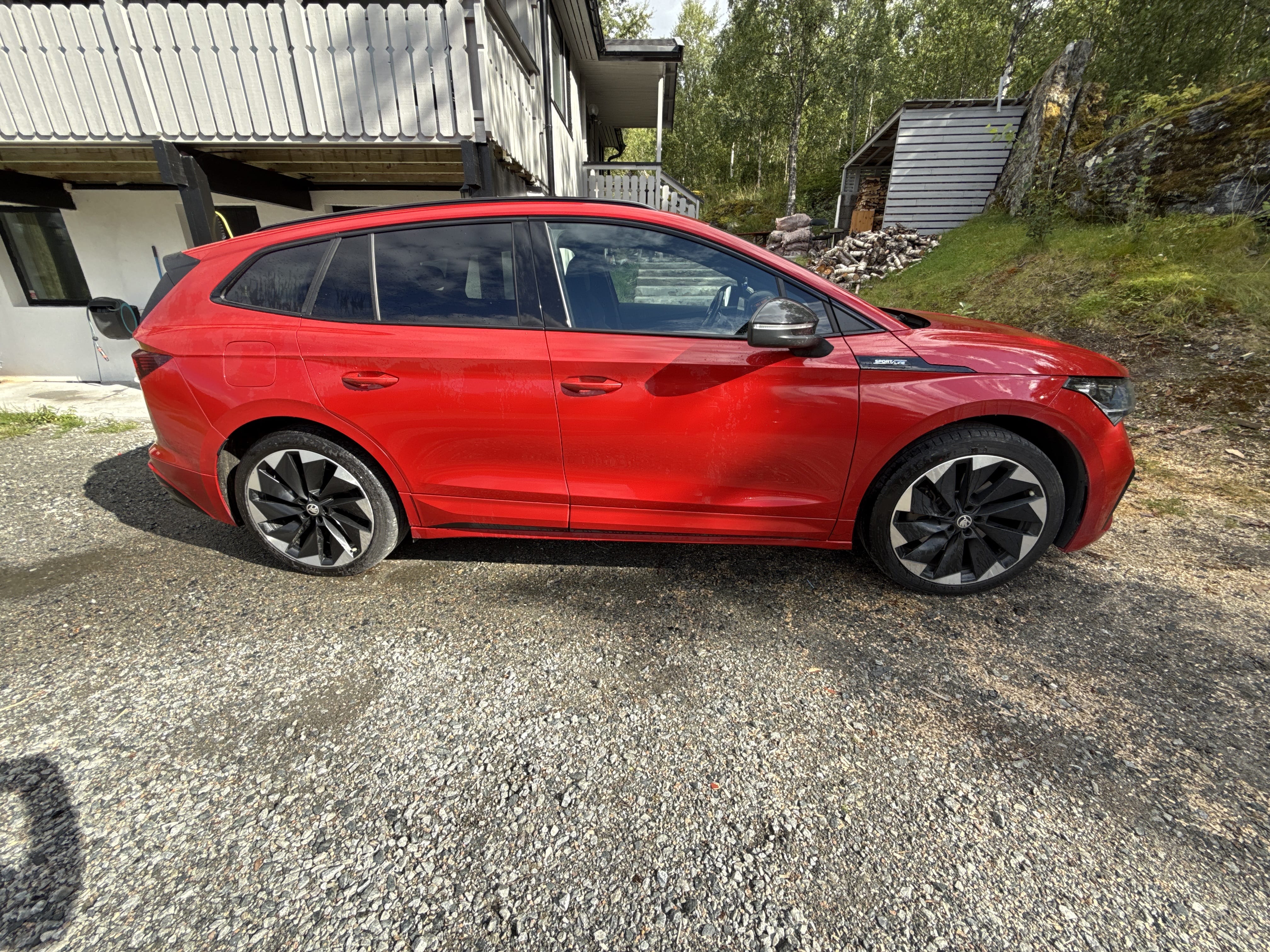 Skoda Enyaq 60 80x med Babysete