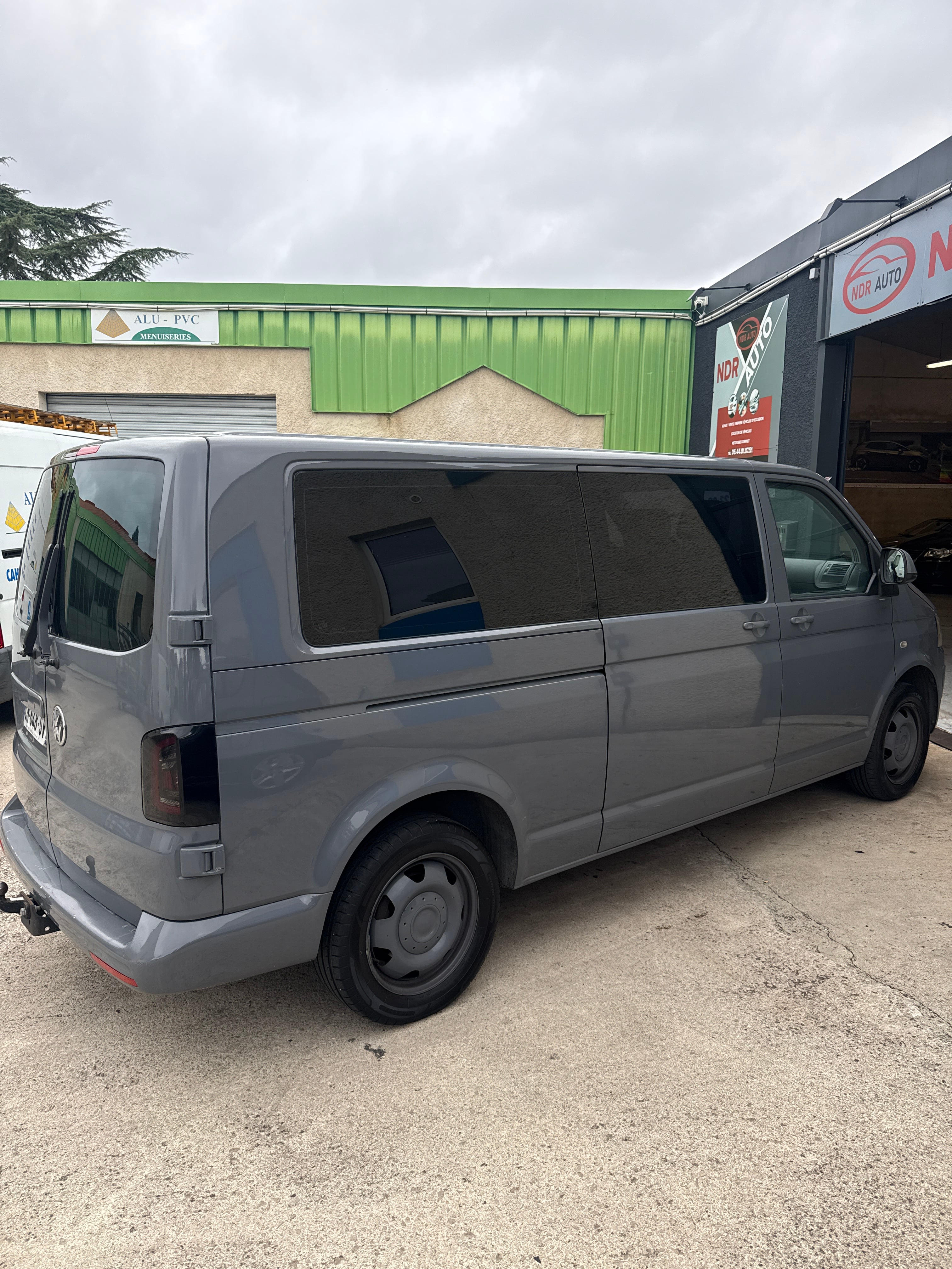 Volkswagen Transporter Combi avec Autoradio