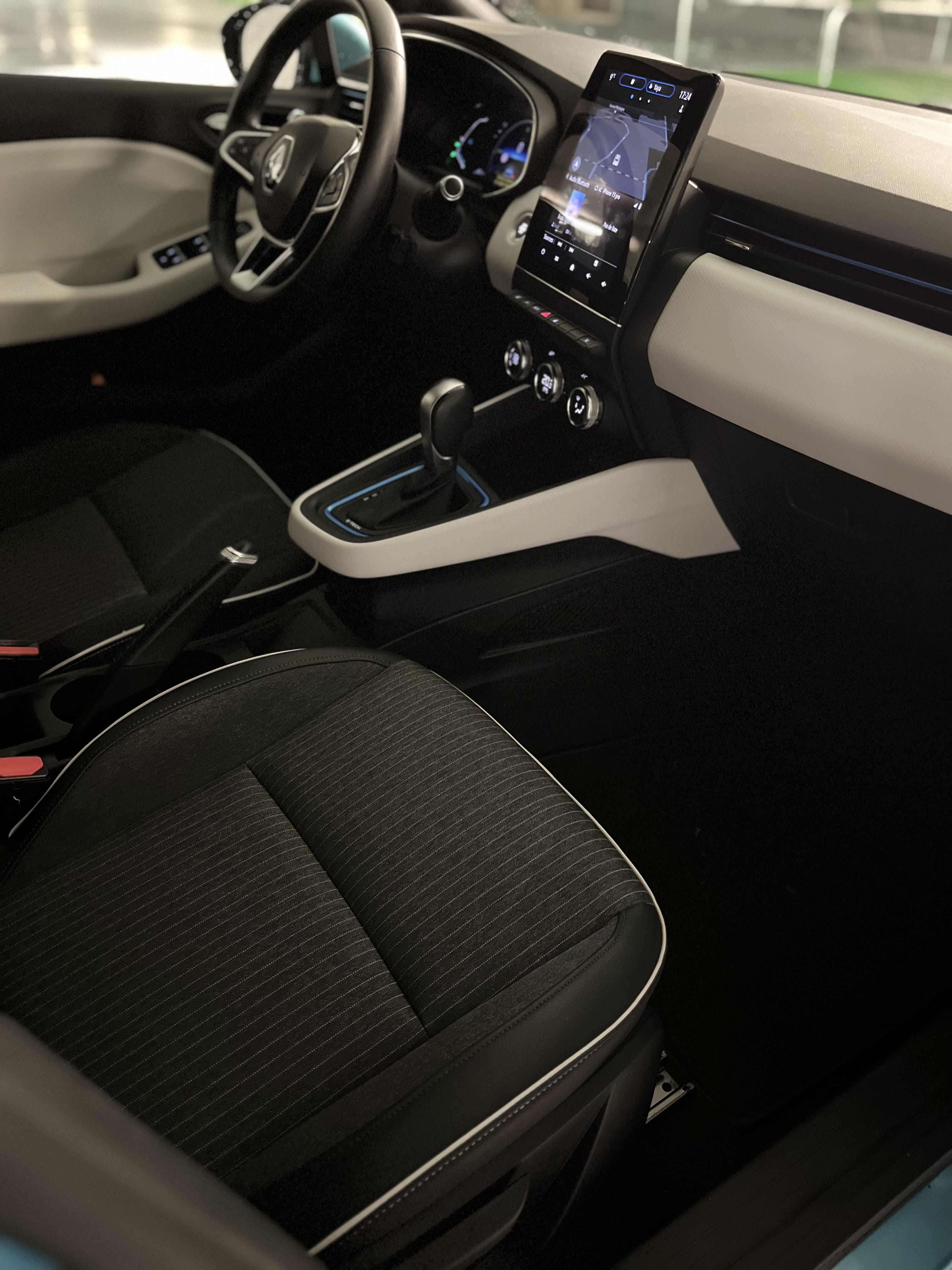 Renault Clio E-tech avec Régulateur de vitesse