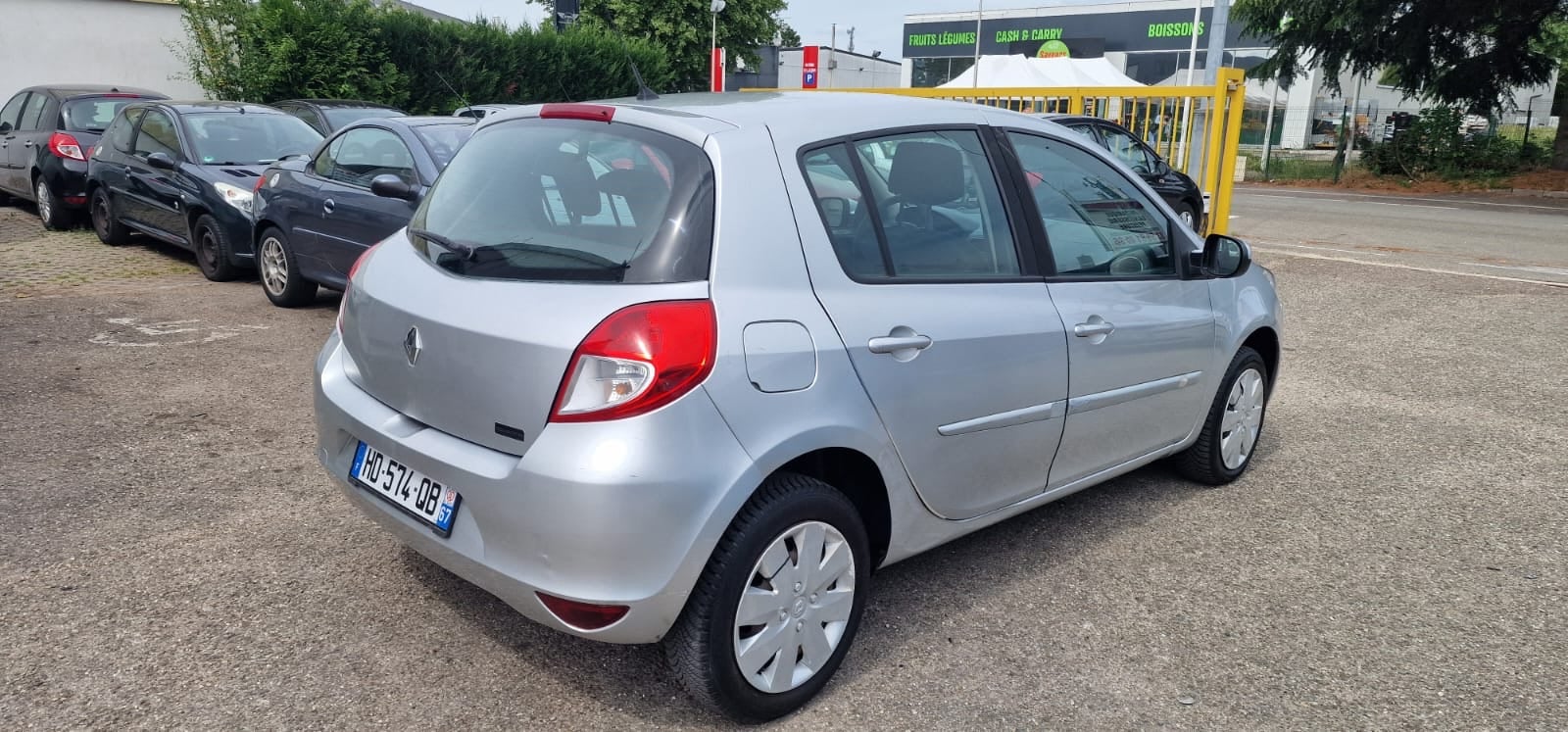 Renault Clio avec Siège bébé