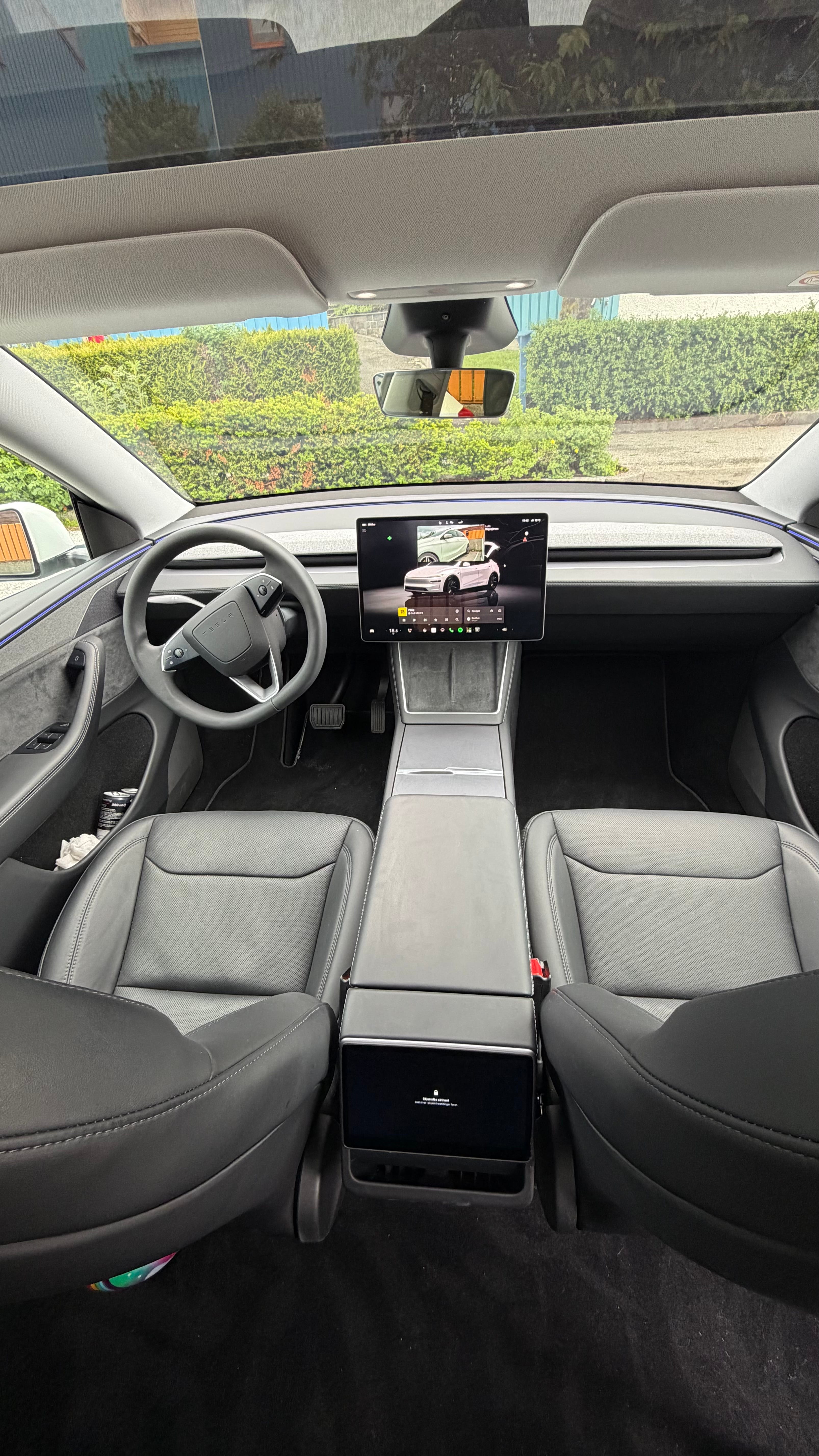 Tesla Model Y Long Range with GPS