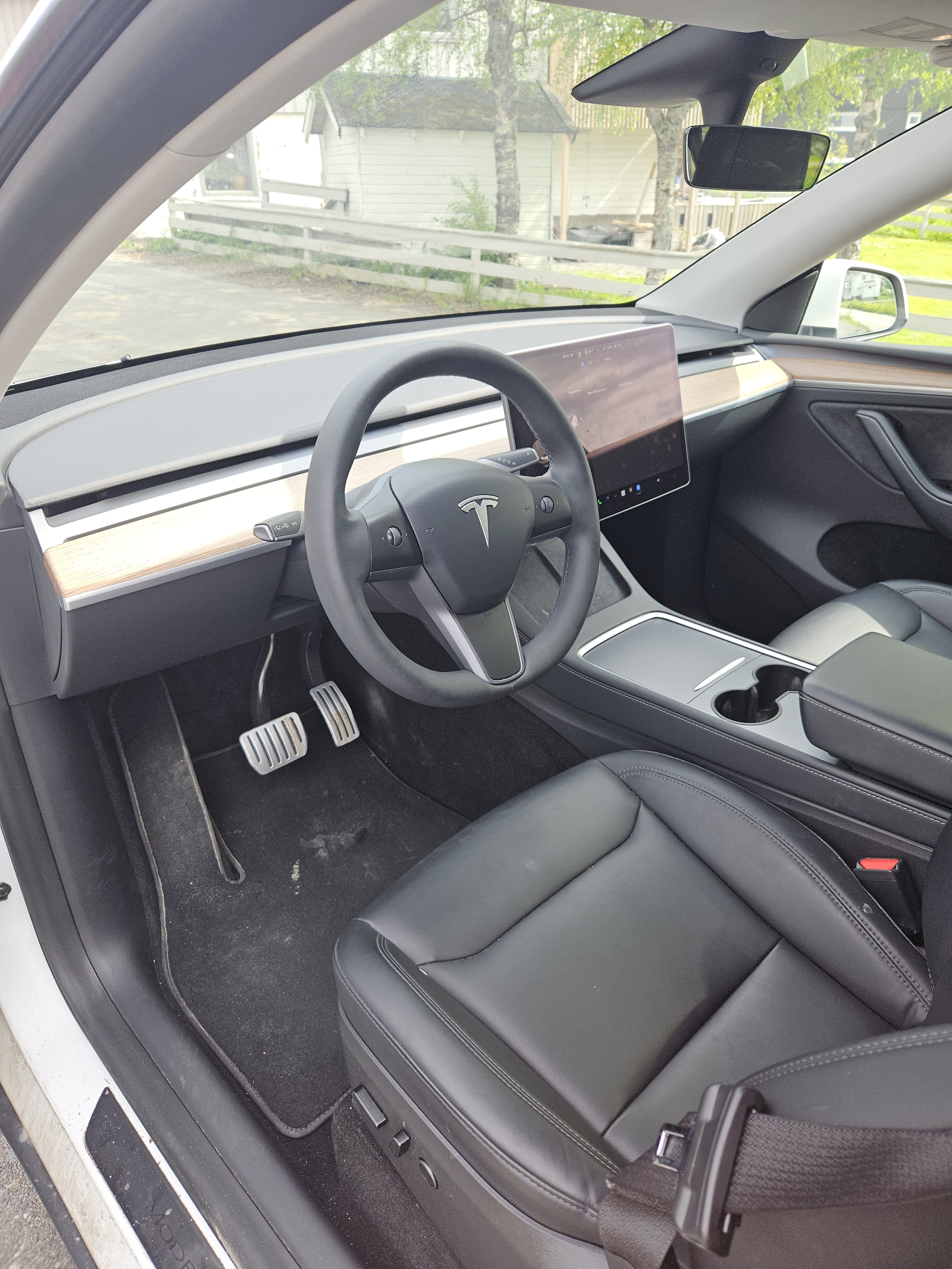 Tesla Model Y Performance med Cruisekontroll