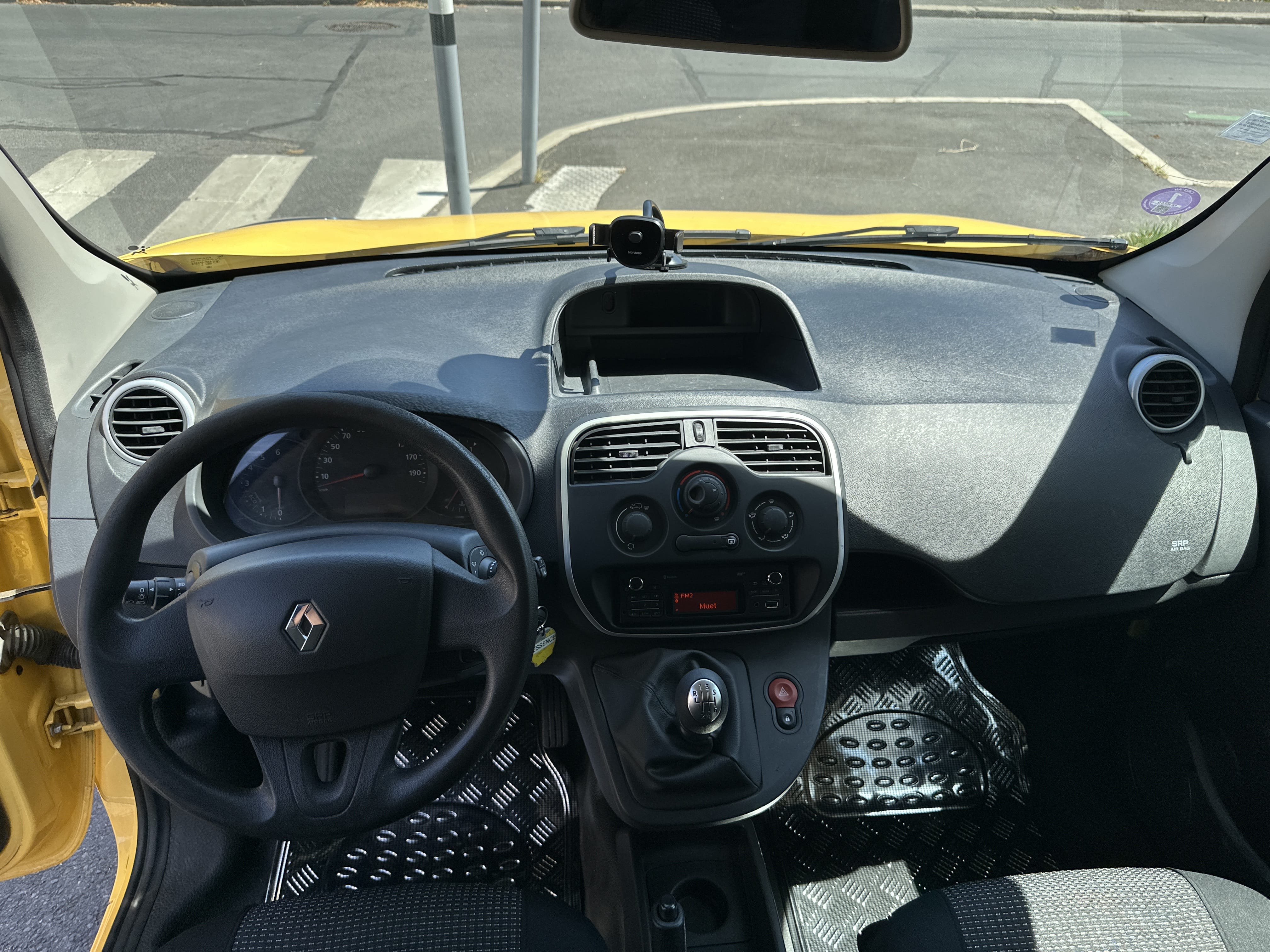 Renault Kangoo Express avec Entrée audio / iPod