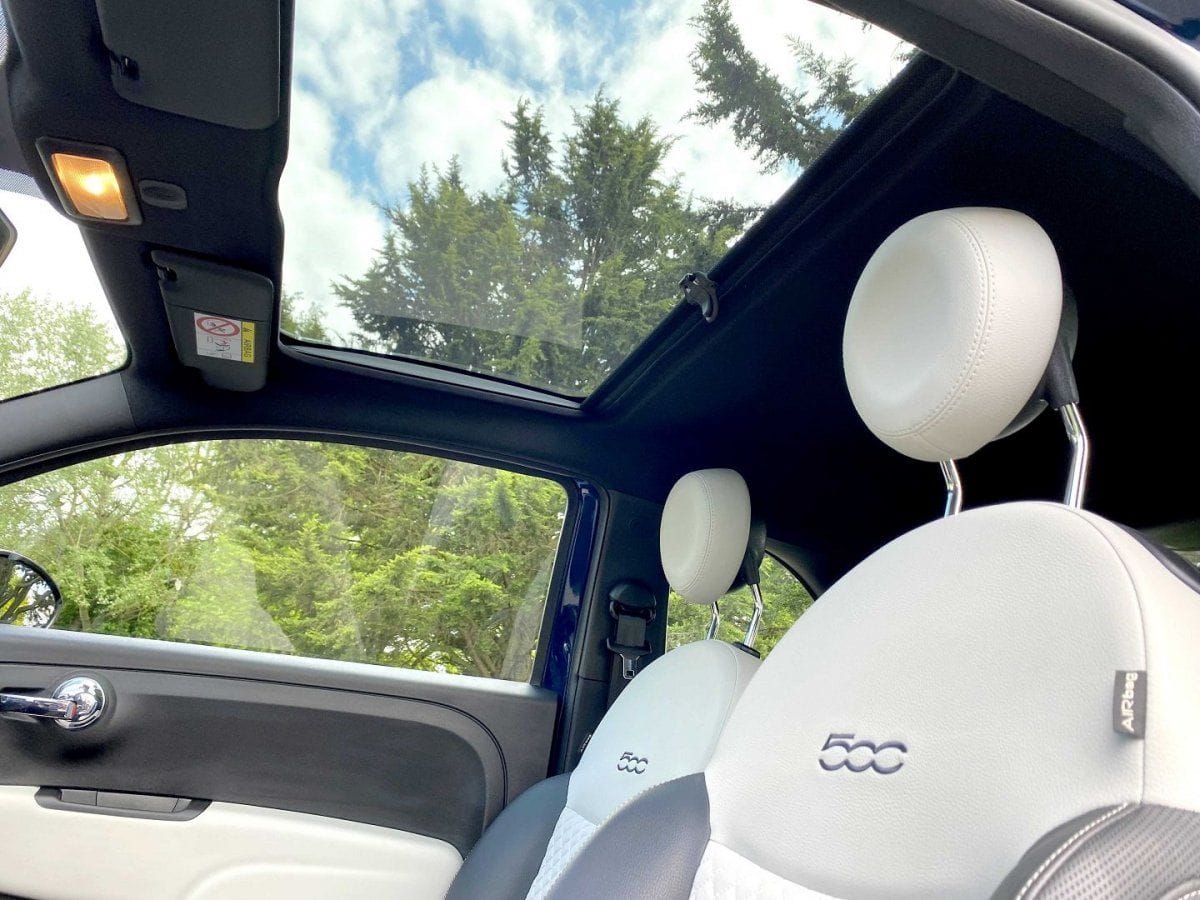 Fiat 500 #375 mit Apple CarPlay