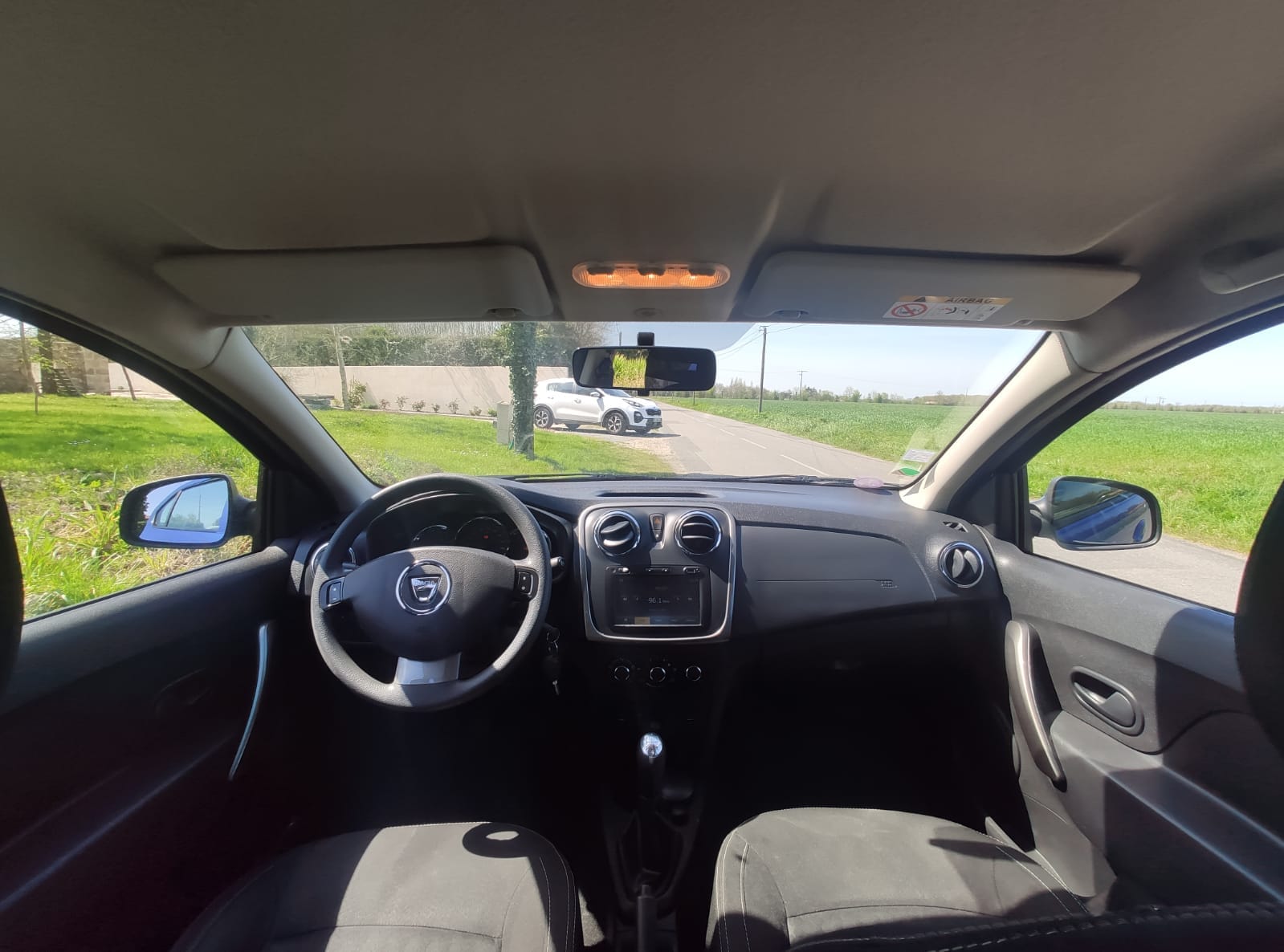 Dacia Logan avec GPS