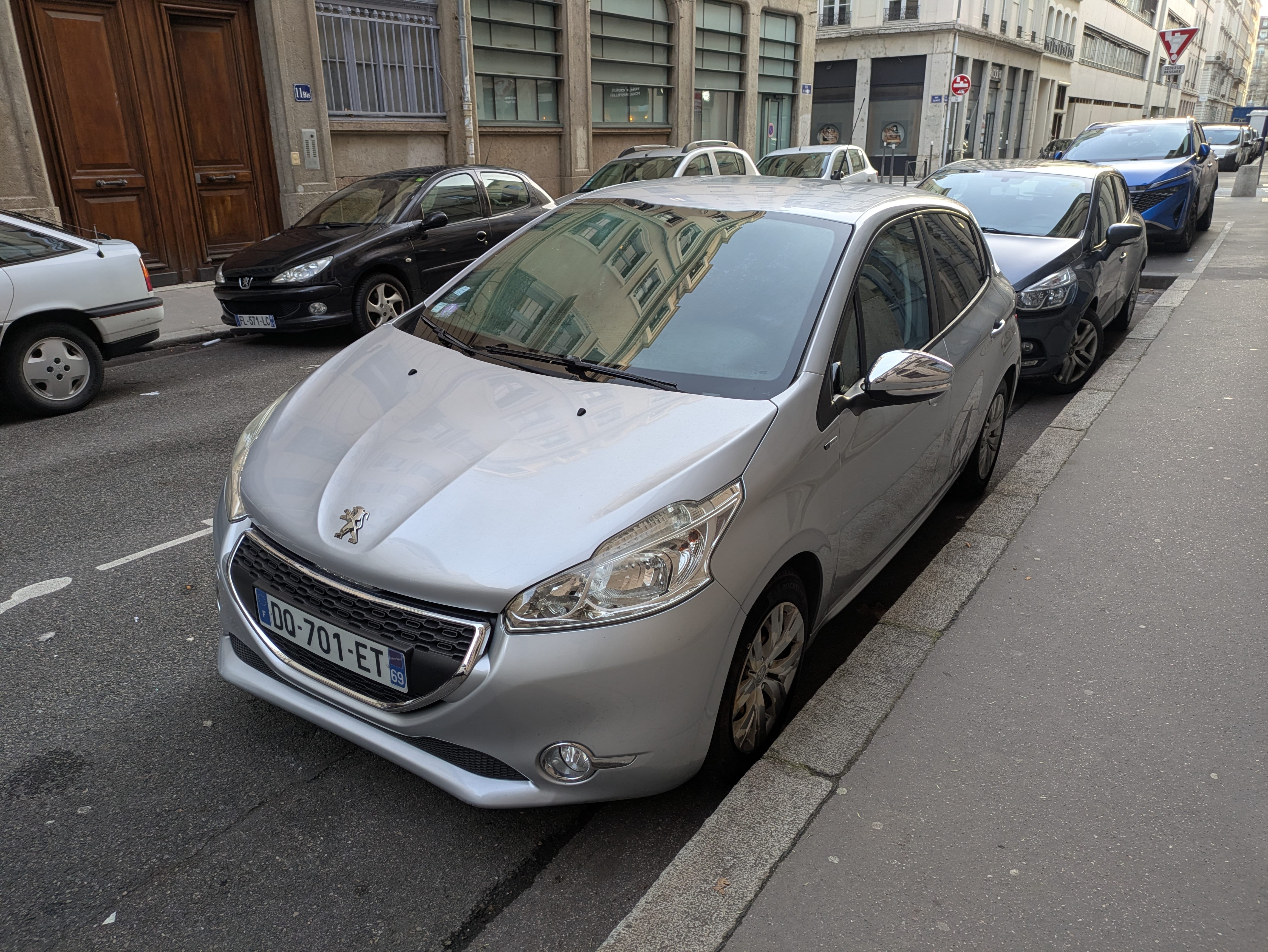 Peugeot 208 1.2 VTI 82 CH
