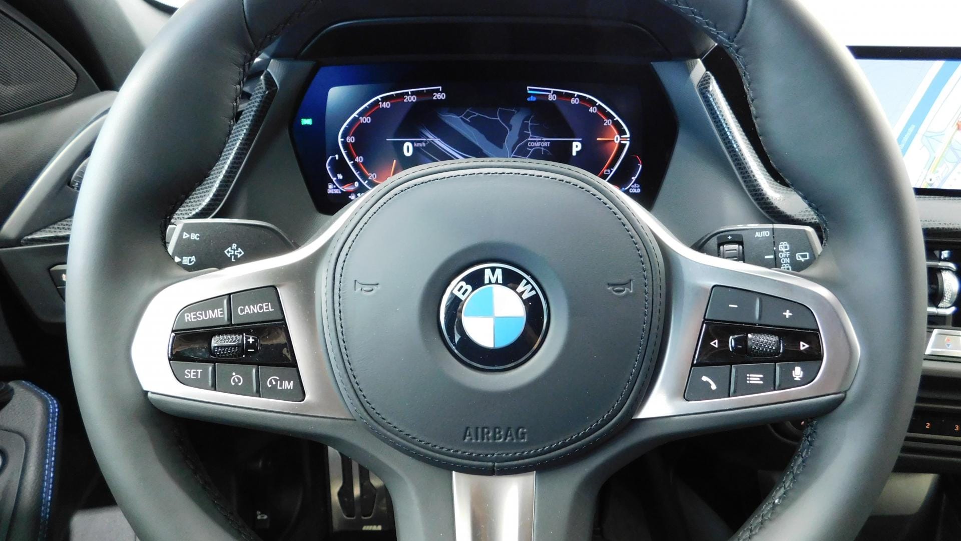 BMW Série 1 Boite Auto (GR354) (Clim, GPS, connectivité smartphone, ...)