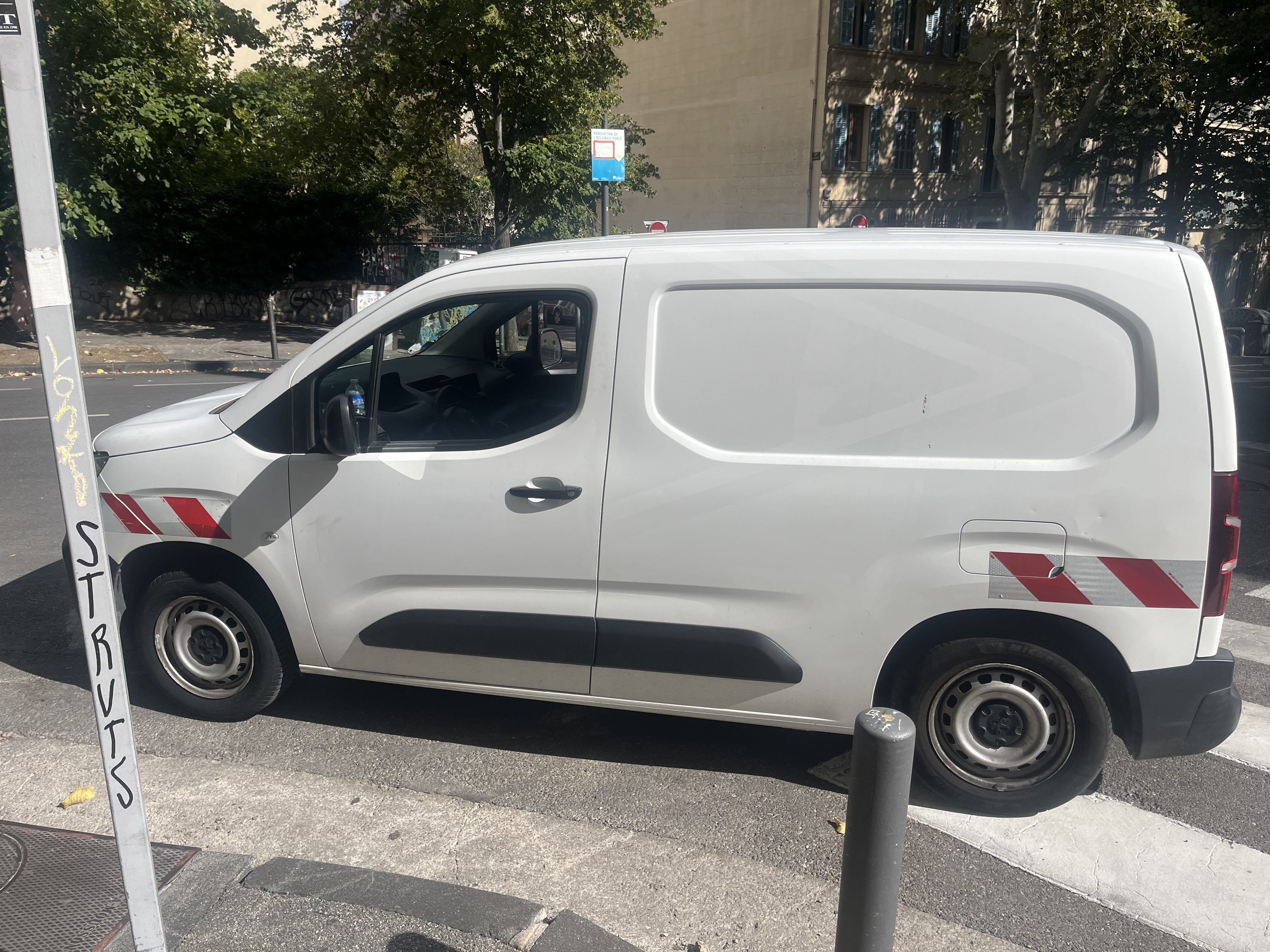 Peugeot Partner Fourgon 1,6 HDI avec Climatisation